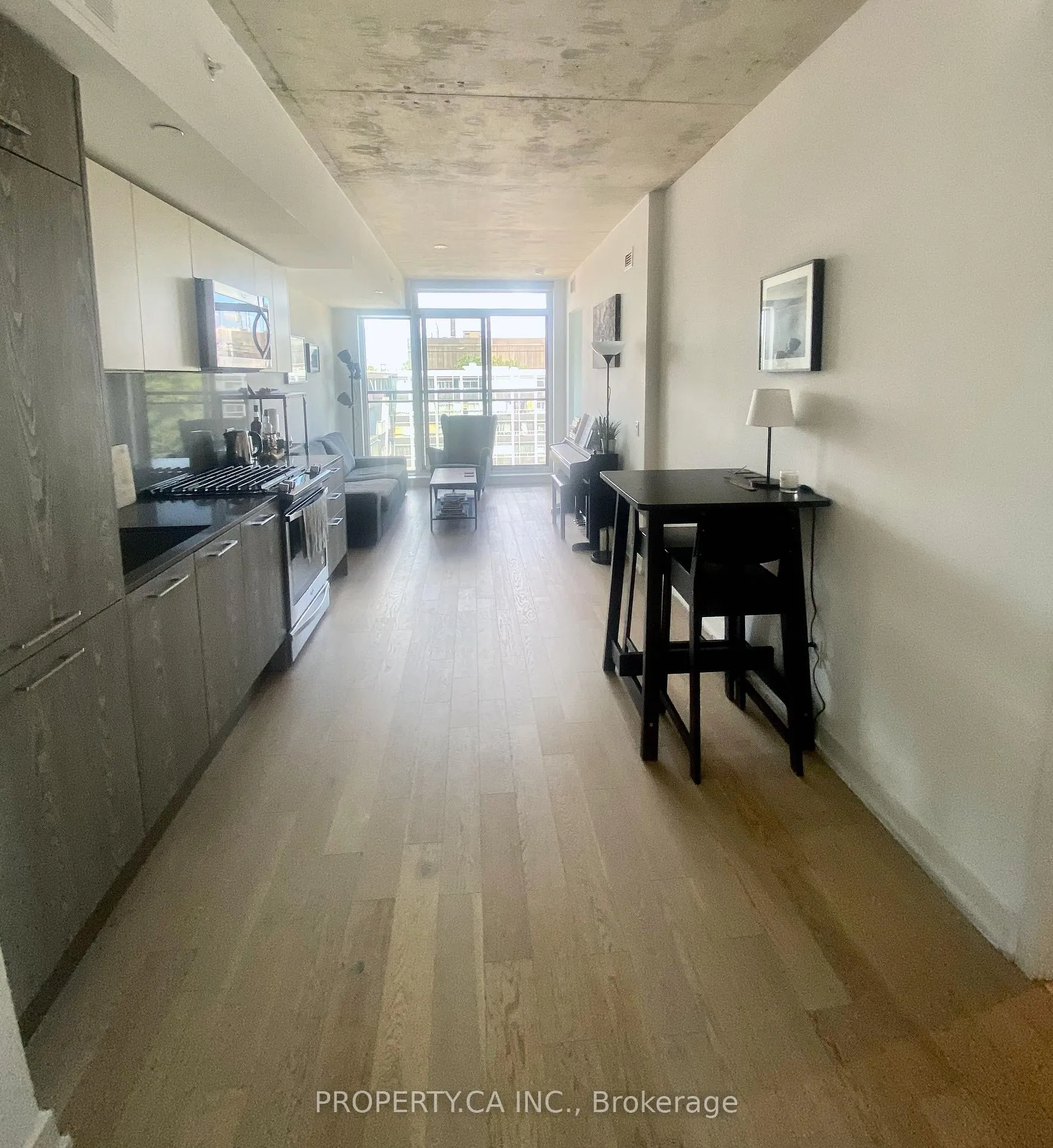 Photo 5 of Unit 607, 665 Kingston Road, Toronto, The Beaches — HOMEH