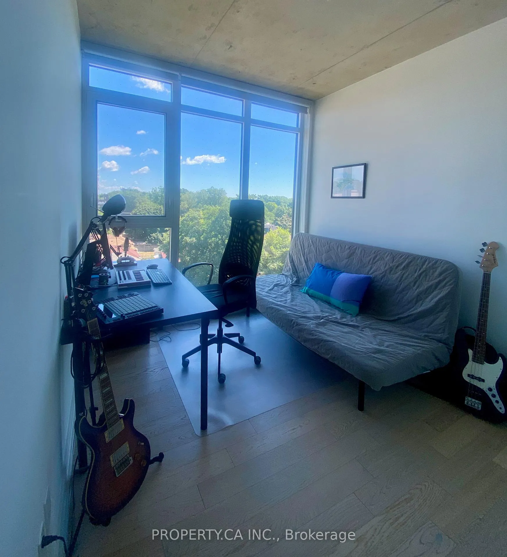 Photo 7 of Unit 607, 665 Kingston Road, Toronto, The Beaches — HOMEH