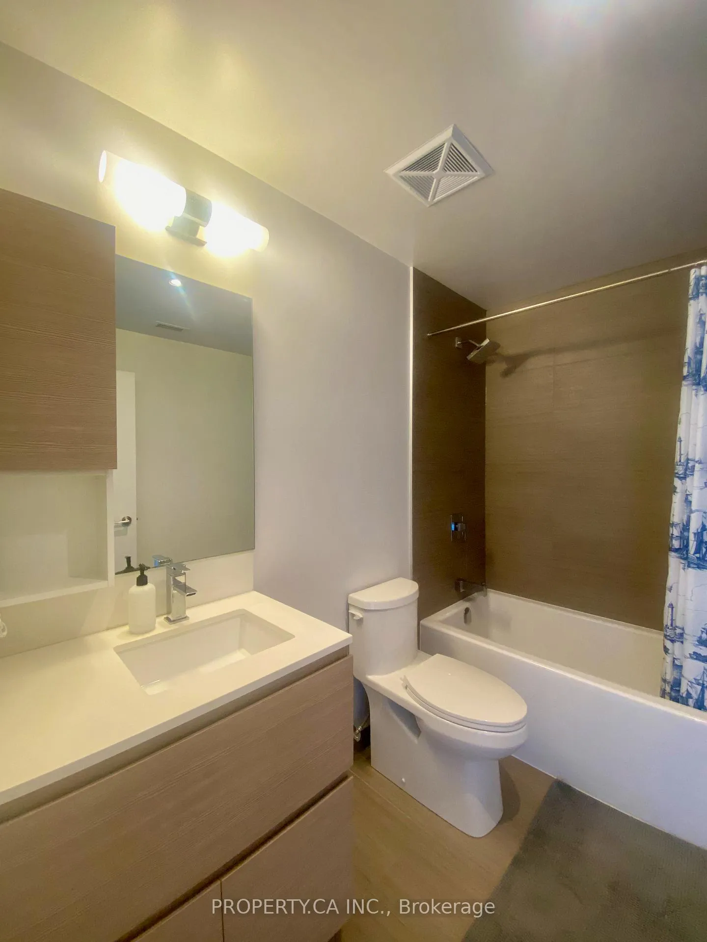 Photo 9 of Unit 607, 665 Kingston Road, Toronto, The Beaches — HOMEH