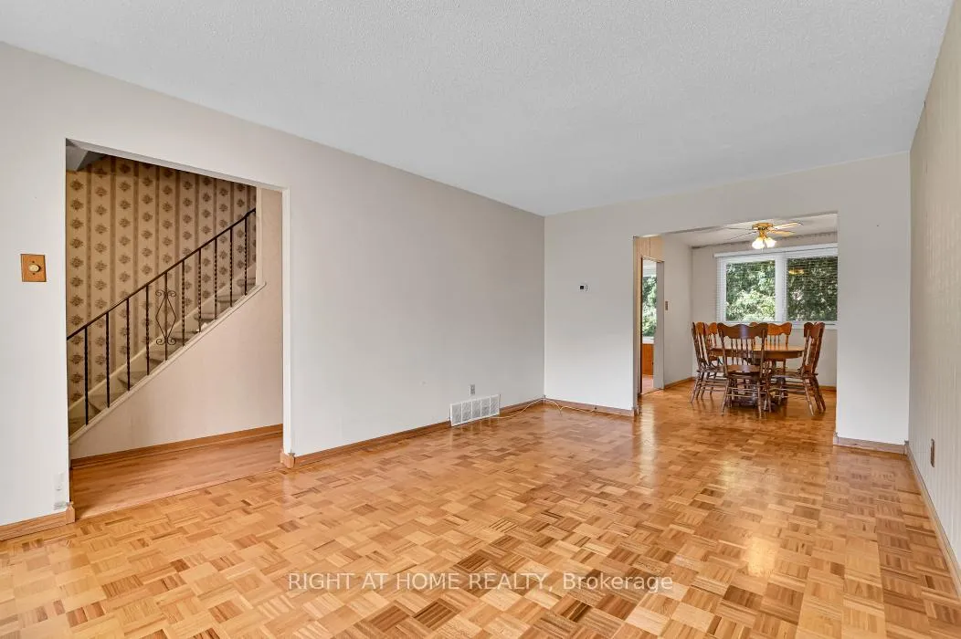 Photo 103 of 2483 Gravelle Crescent, Ottawa, Blackburn Hamlet — HOMEH