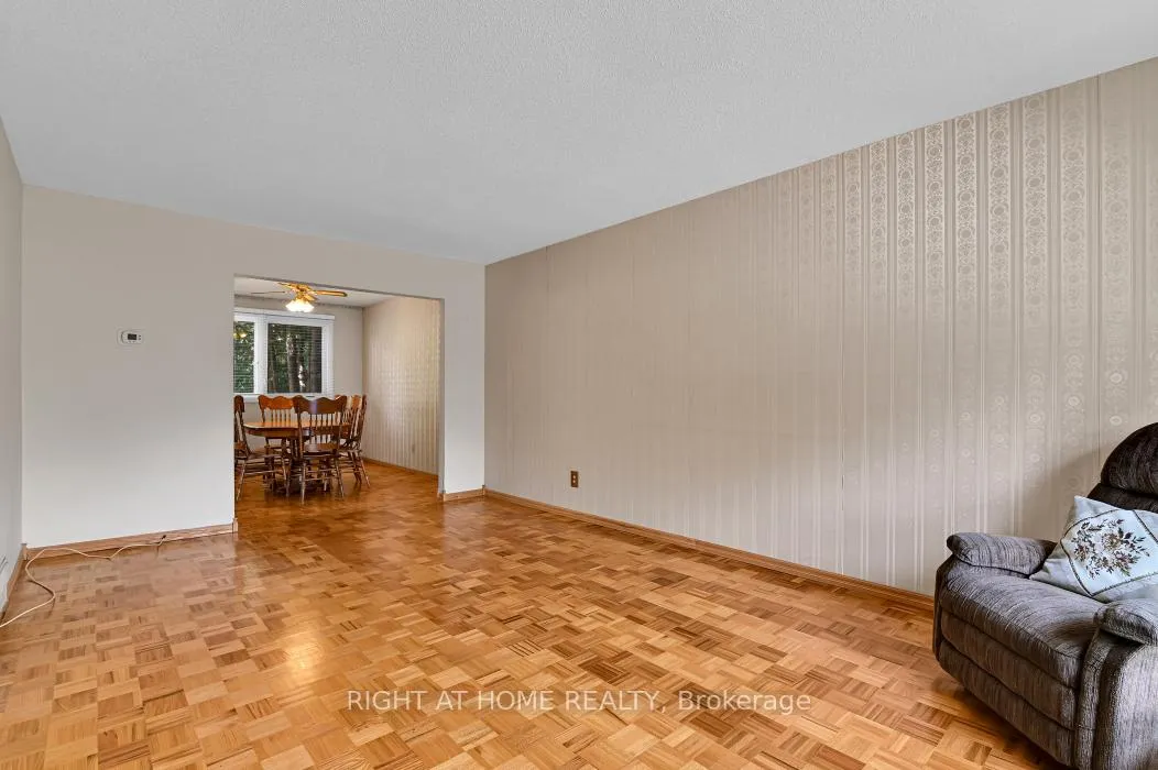 Photo 109 of 2483 Gravelle Crescent, Ottawa, Blackburn Hamlet — HOMEH