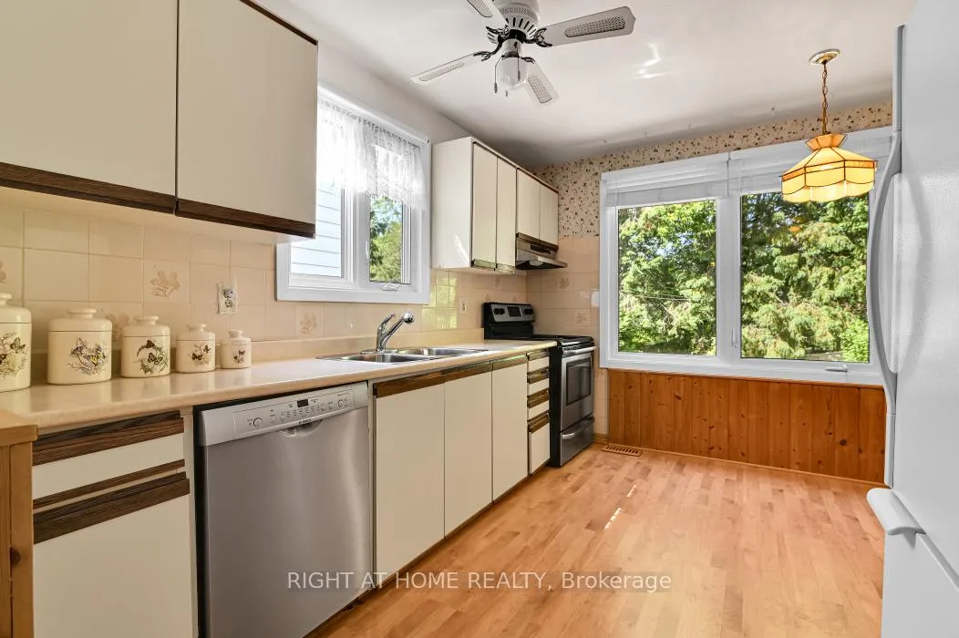 Photo 207 of 2483 Gravelle Crescent, Ottawa, Blackburn Hamlet — HOMEH