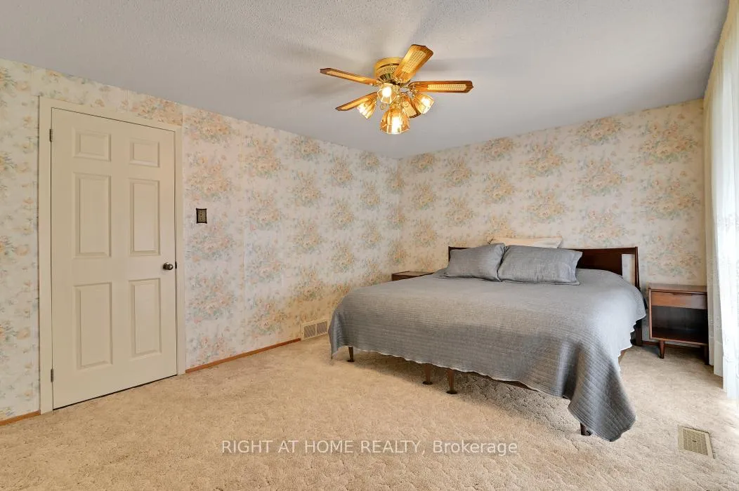 Photo 317 of 2483 Gravelle Crescent, Ottawa, Blackburn Hamlet — HOMEH