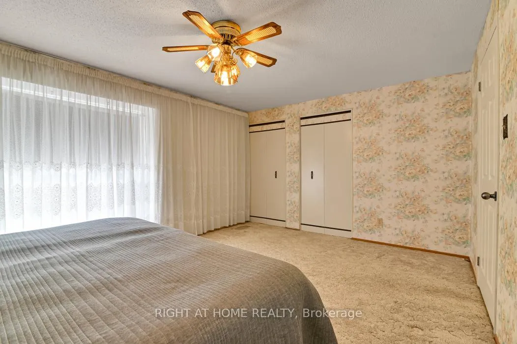 Photo 331 of 2483 Gravelle Crescent, Ottawa, Blackburn Hamlet — HOMEH