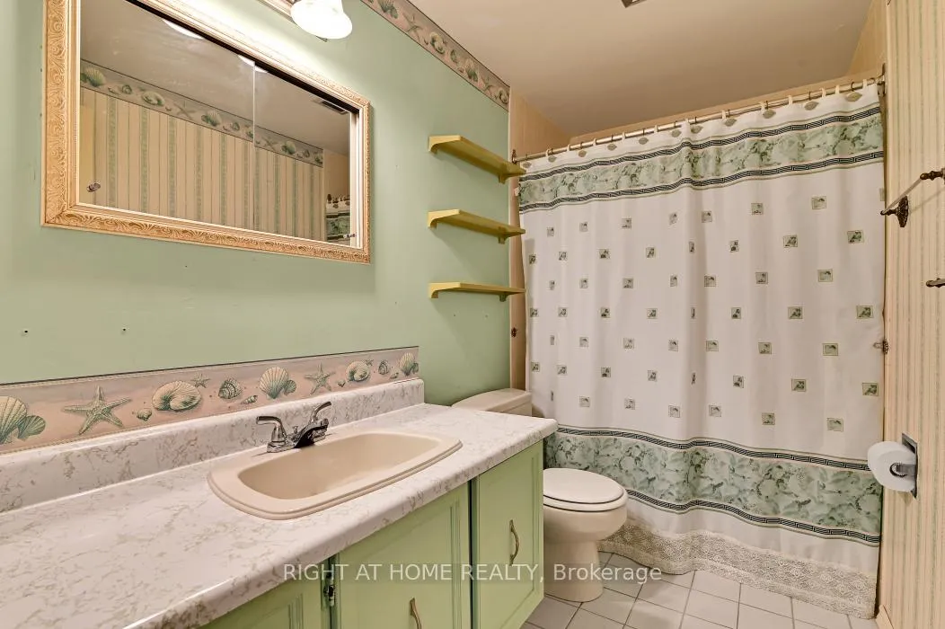 Photo 411 of 2483 Gravelle Crescent, Ottawa, Blackburn Hamlet — HOMEH