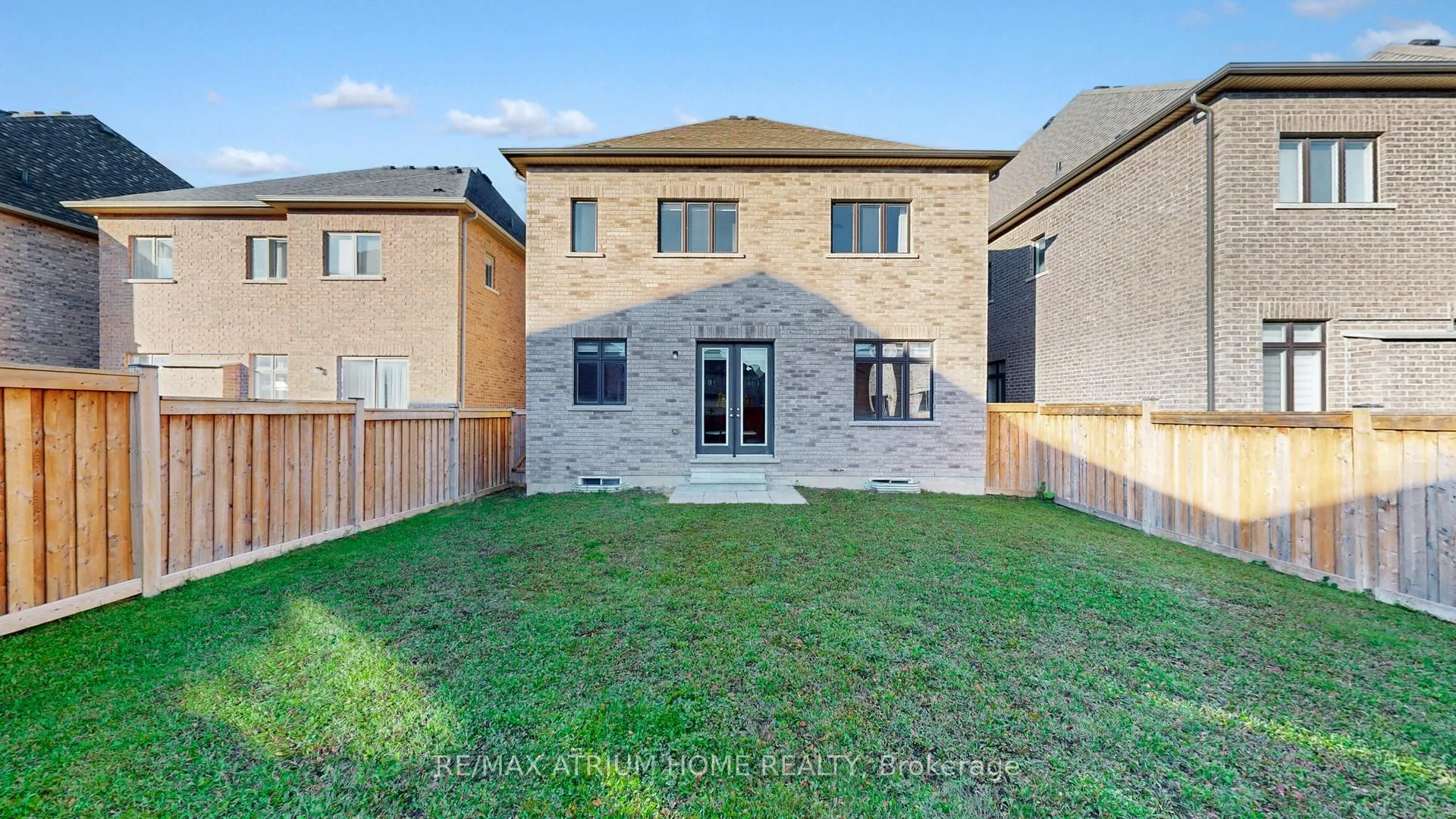 Photo 33 of 37 Hamster Crescent, Aurora, Rural Aurora — HOMEH
