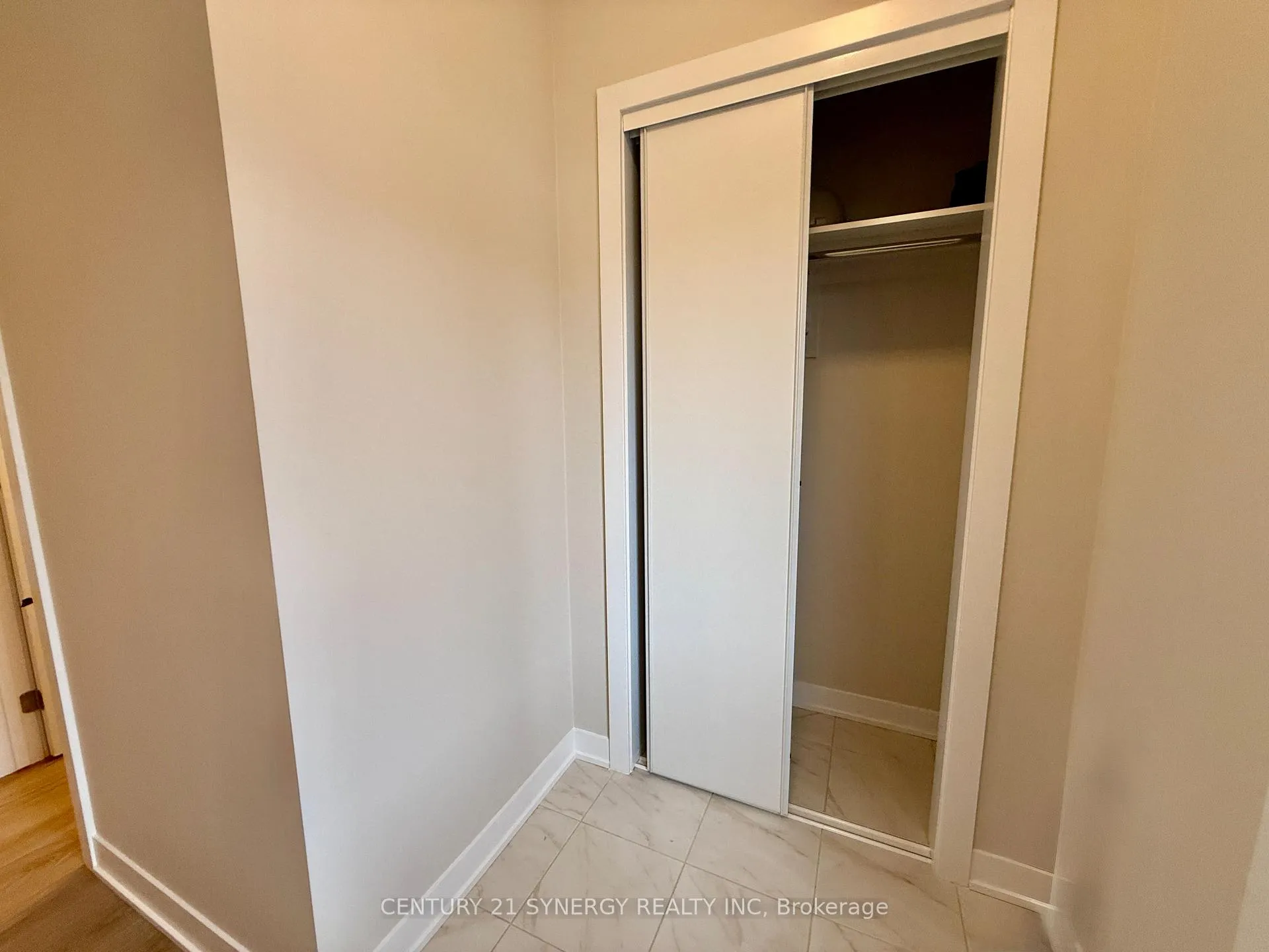 Photo 4 of 532 Promontory Place, Ottawa, Barrhaven - Half Moon Bay — HOMEH