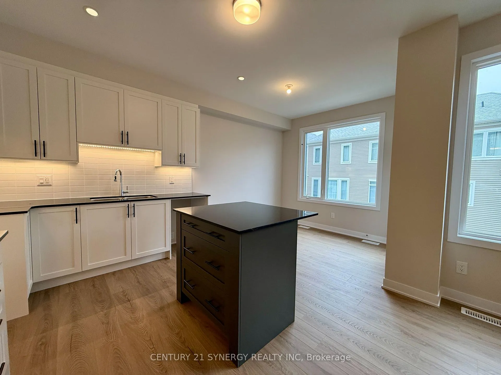 Photo 9 of 532 Promontory Place, Ottawa, Barrhaven - Half Moon Bay — HOMEH