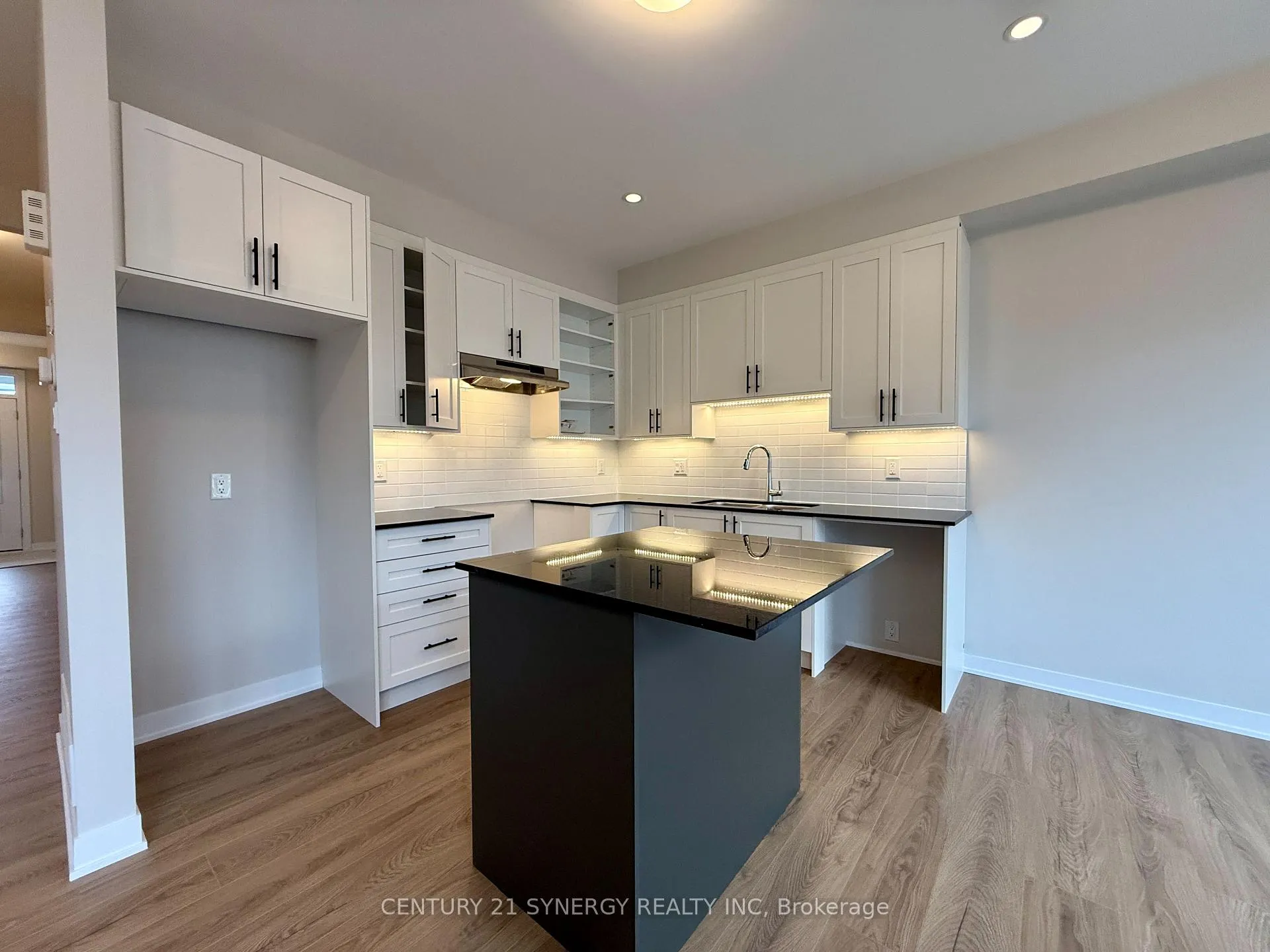 Photo 11 of 532 Promontory Place, Ottawa, Barrhaven - Half Moon Bay — HOMEH