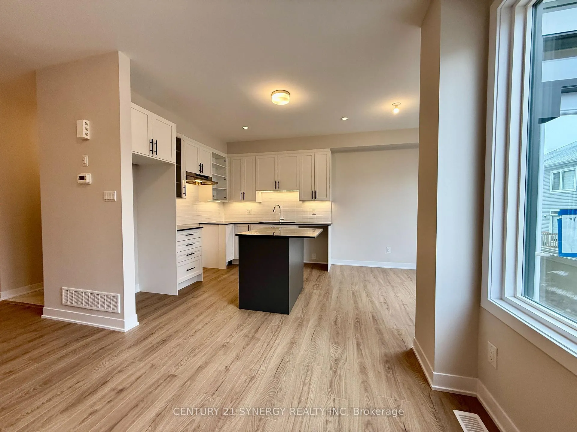 Photo 12 of 532 Promontory Place, Ottawa, Barrhaven - Half Moon Bay — HOMEH
