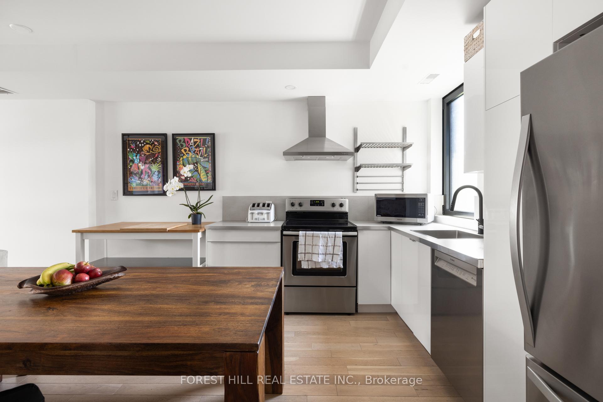 Photo 7 of Unit Upper, 148 Gore Vale Avenue, Toronto, Trinity-Bellwoods — HOMEH