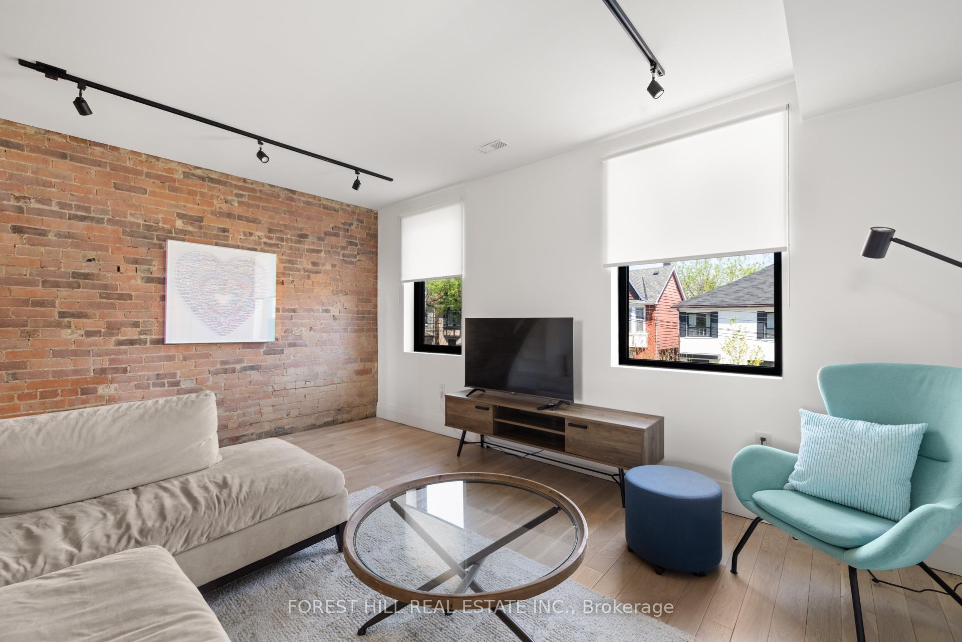 Photo 13 of Unit Upper, 148 Gore Vale Avenue, Toronto, Trinity-Bellwoods — HOMEH
