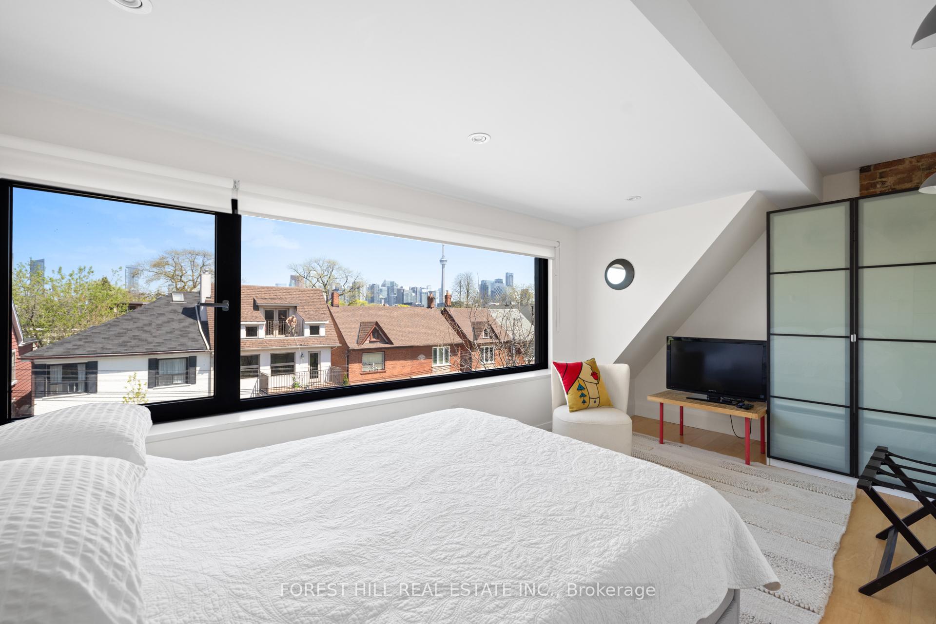 Photo 25 of Unit Upper, 148 Gore Vale Avenue, Toronto, Trinity-Bellwoods — HOMEH