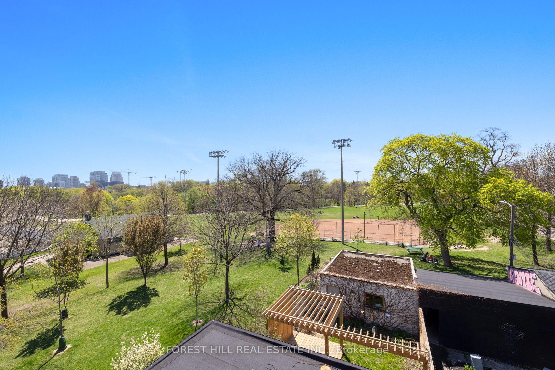 Photo 29 of Unit Upper, 148 Gore Vale Avenue, Toronto, Trinity-Bellwoods — HOMEH