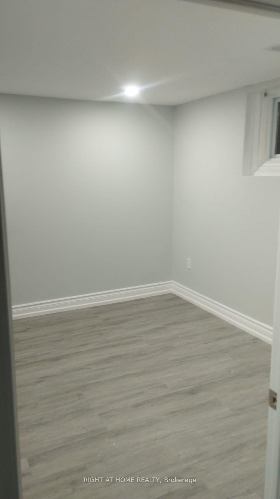 Photo 3 of Unit B, 32 Conlins Road, Scarborough, Highland Creek — HOMEH