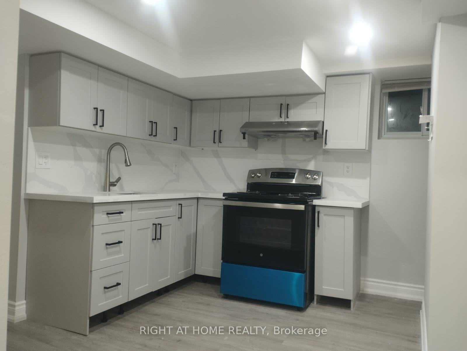 Photo 6 of Unit B, 32 Conlins Road, Scarborough, Highland Creek — HOMEH