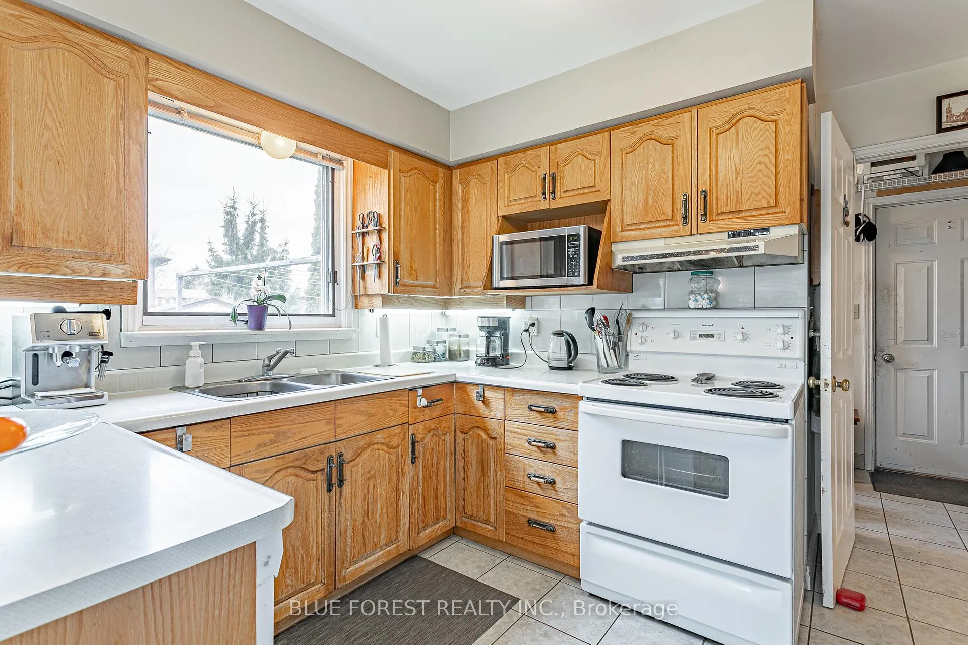 Photo 9 of 188 Scarlett Circle, Thames Centre, Dorchester — HOMEH
