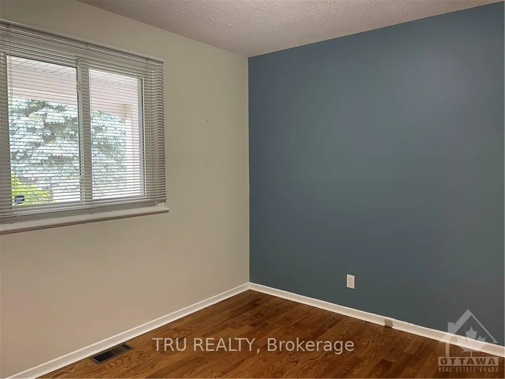 Photo 107 of 41 Clovelly Road, Ottawa, Rothwell Heights — HOMEH