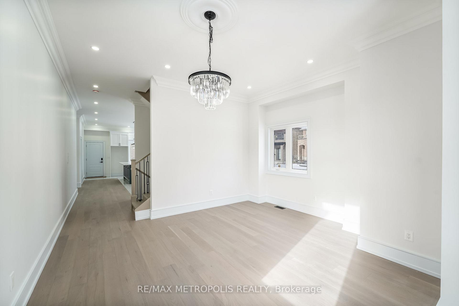 Photo 2 of 20 Hearth Place, Scarborough, Highland Creek — HOMEH