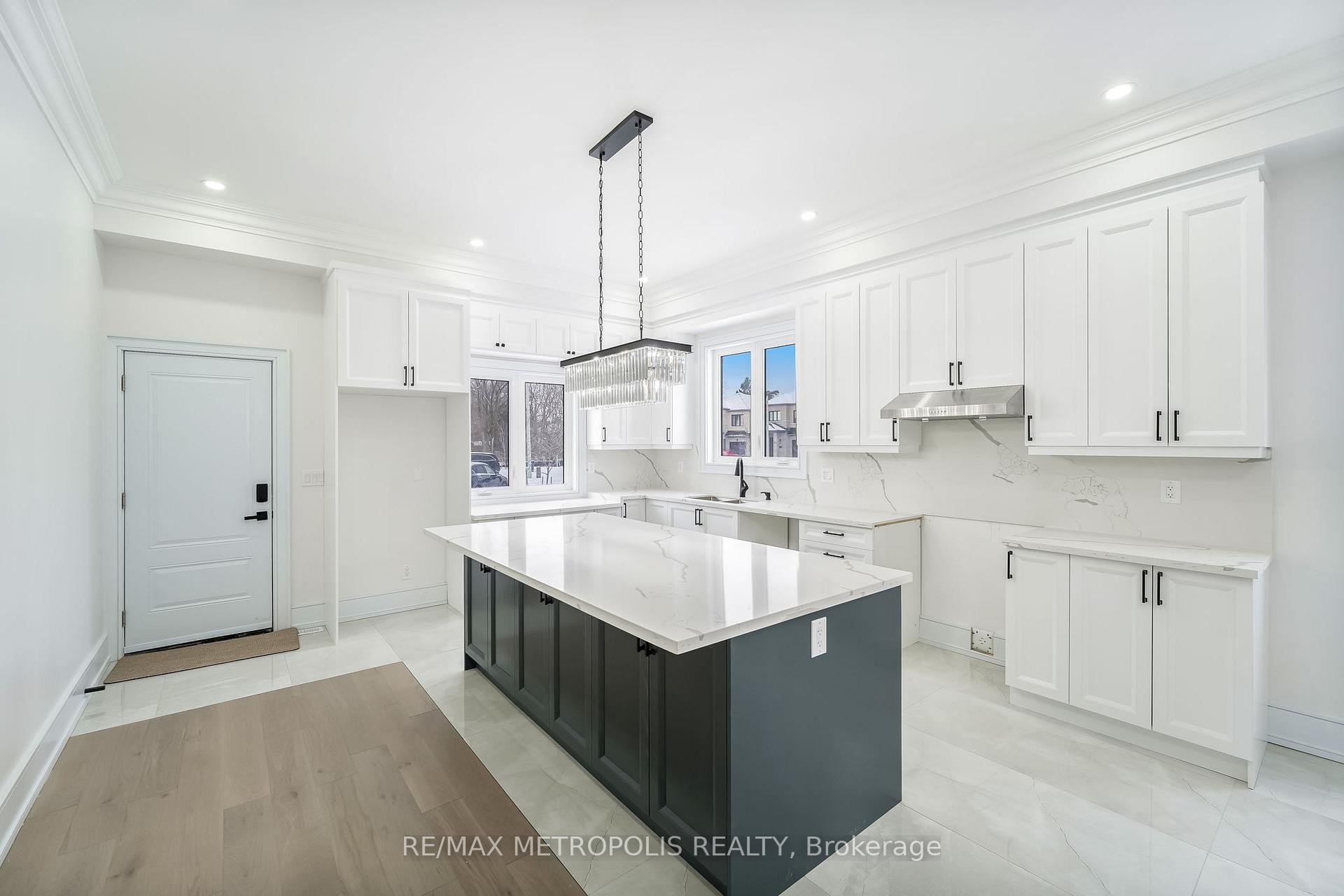 Photo 12 of 20 Hearth Place, Scarborough, Highland Creek — HOMEH