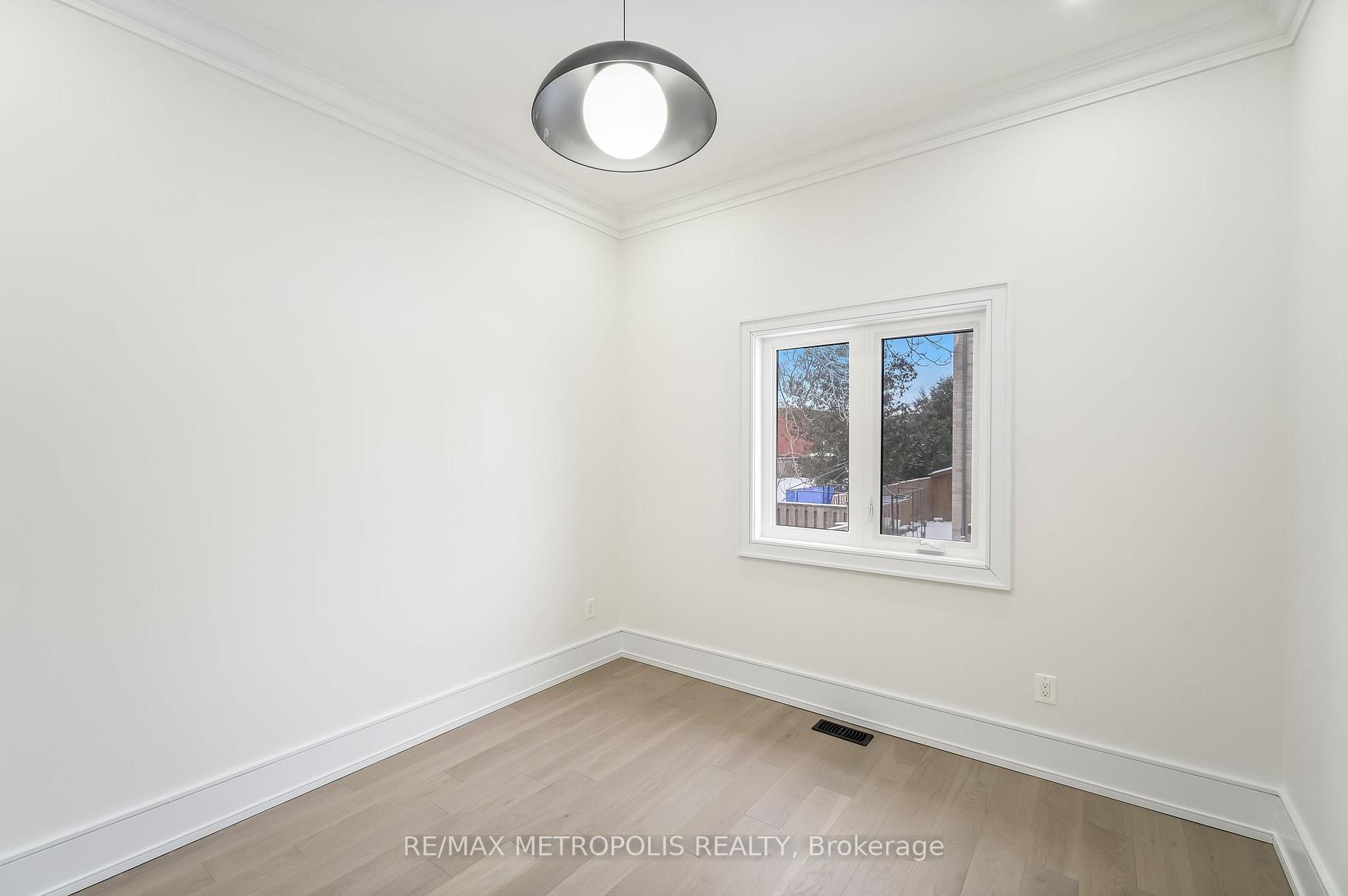 Photo 14 of 20 Hearth Place, Scarborough, Highland Creek — HOMEH