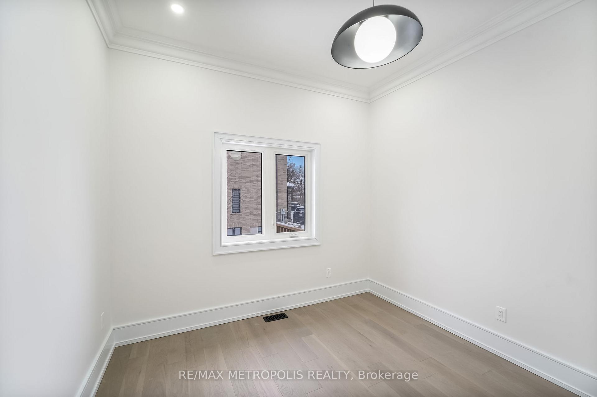 Photo 15 of 20 Hearth Place, Scarborough, Highland Creek — HOMEH