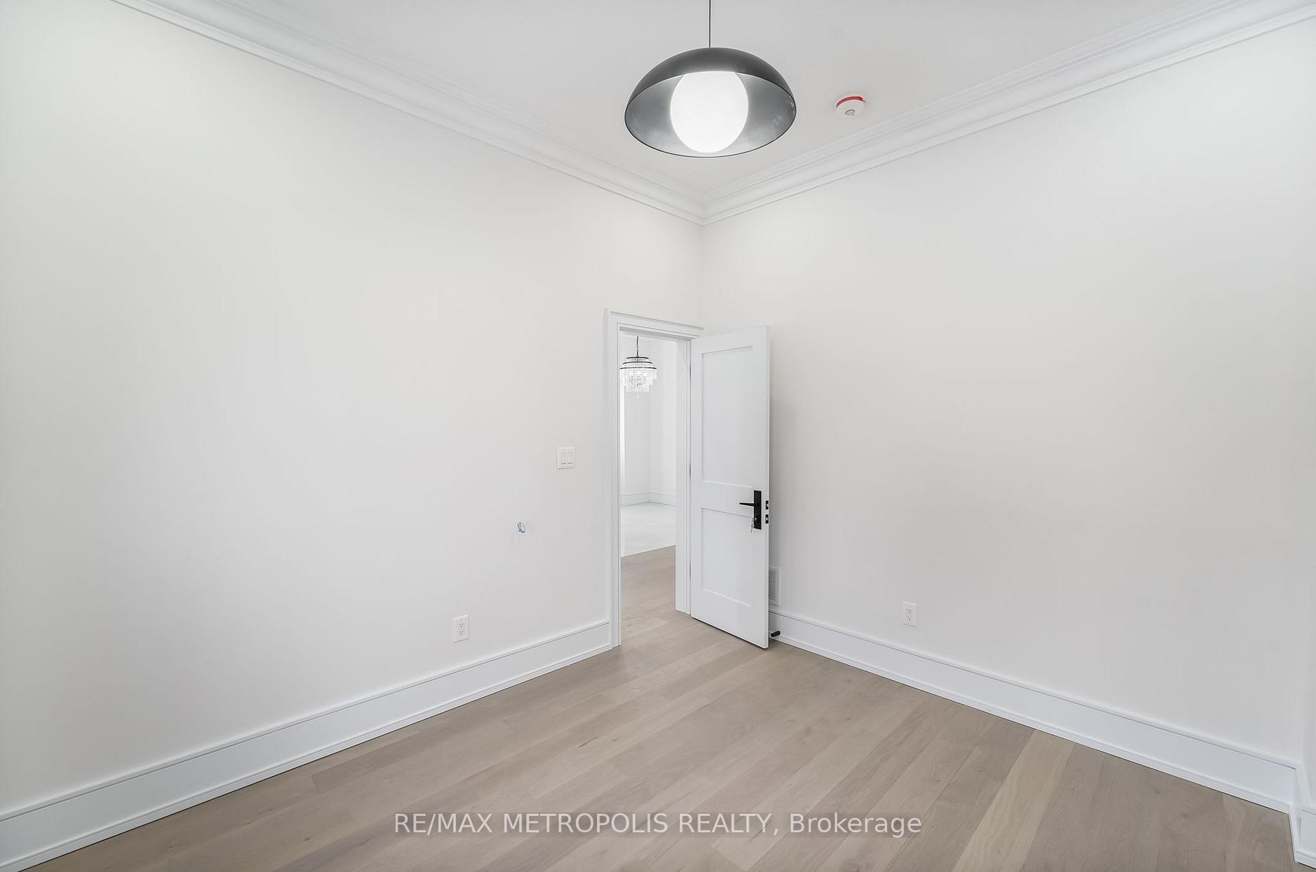 Photo 16 of 20 Hearth Place, Scarborough, Highland Creek — HOMEH