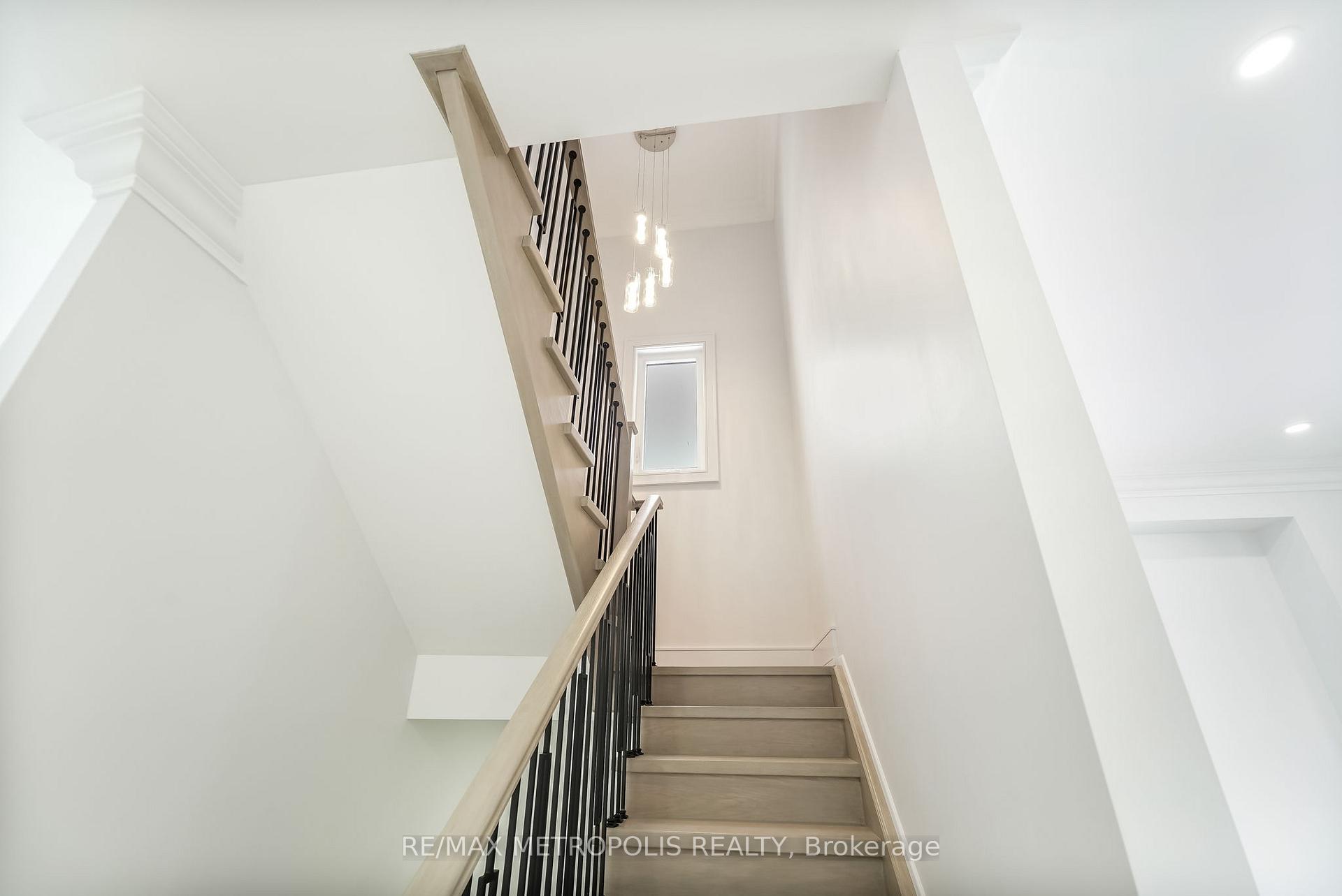 Photo 17 of 20 Hearth Place, Scarborough, Highland Creek — HOMEH