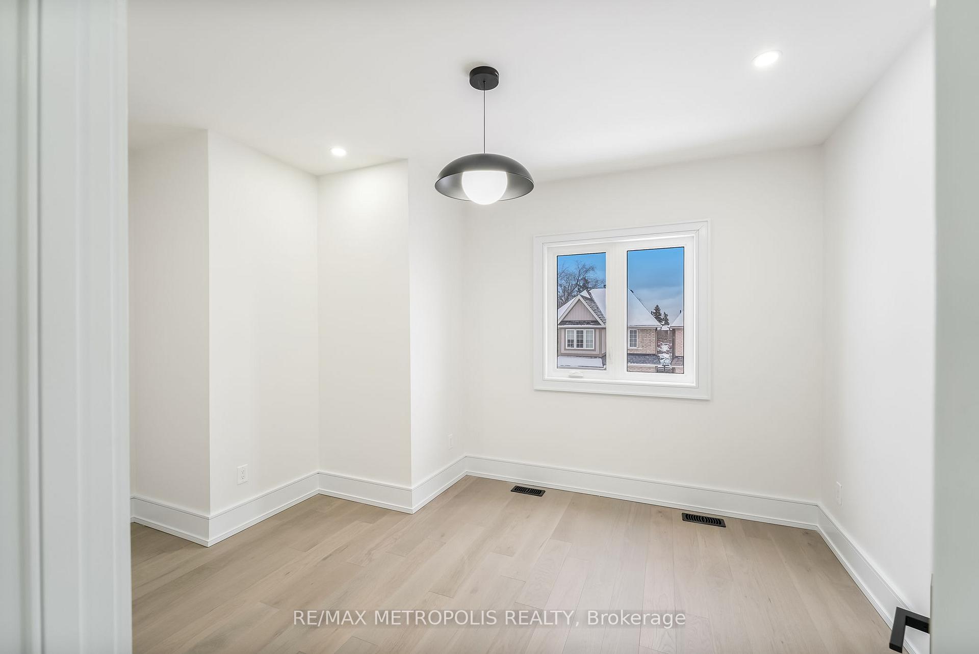 Photo 31 of 20 Hearth Place, Scarborough, Highland Creek — HOMEH