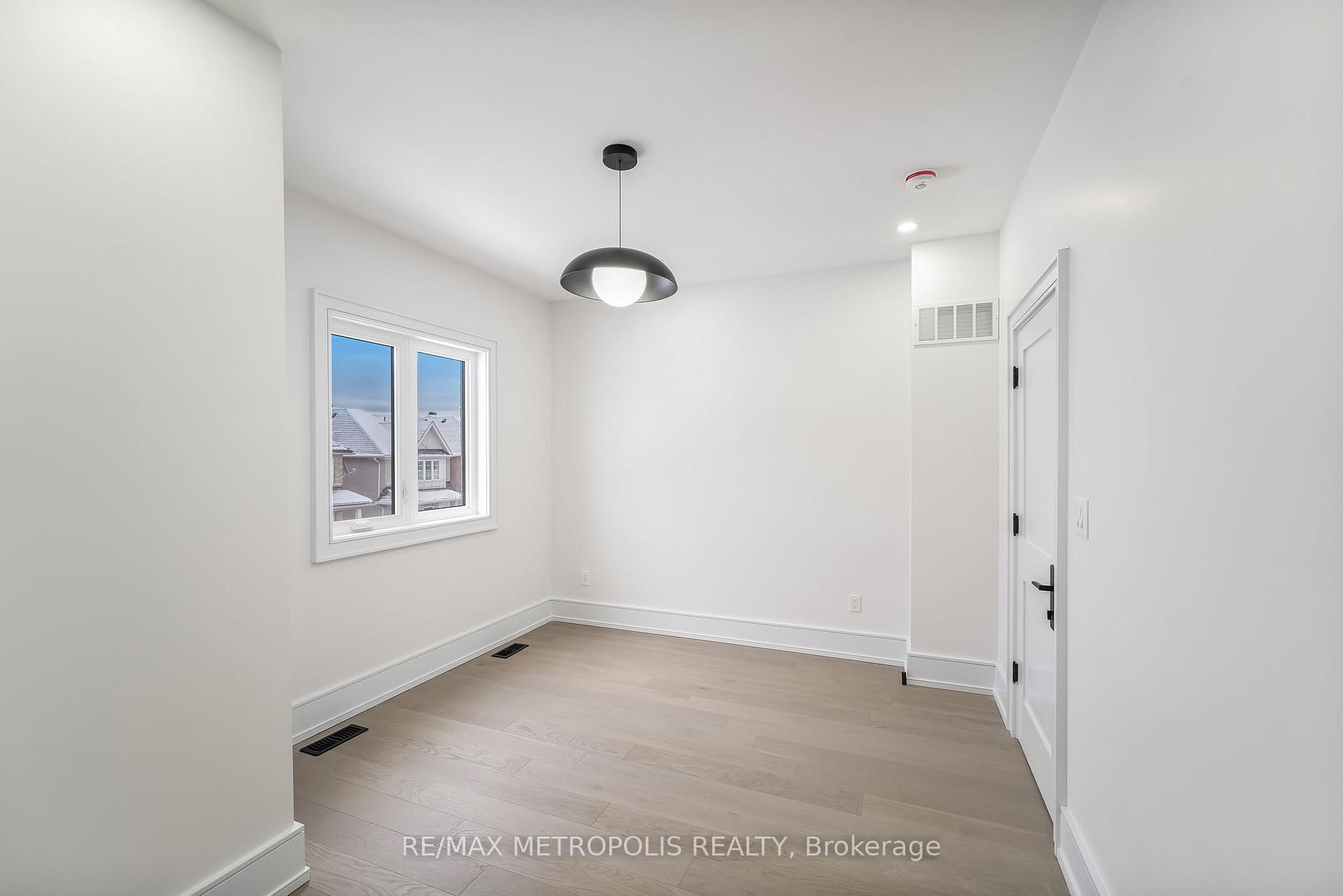 Photo 33 of 20 Hearth Place, Scarborough, Highland Creek — HOMEH