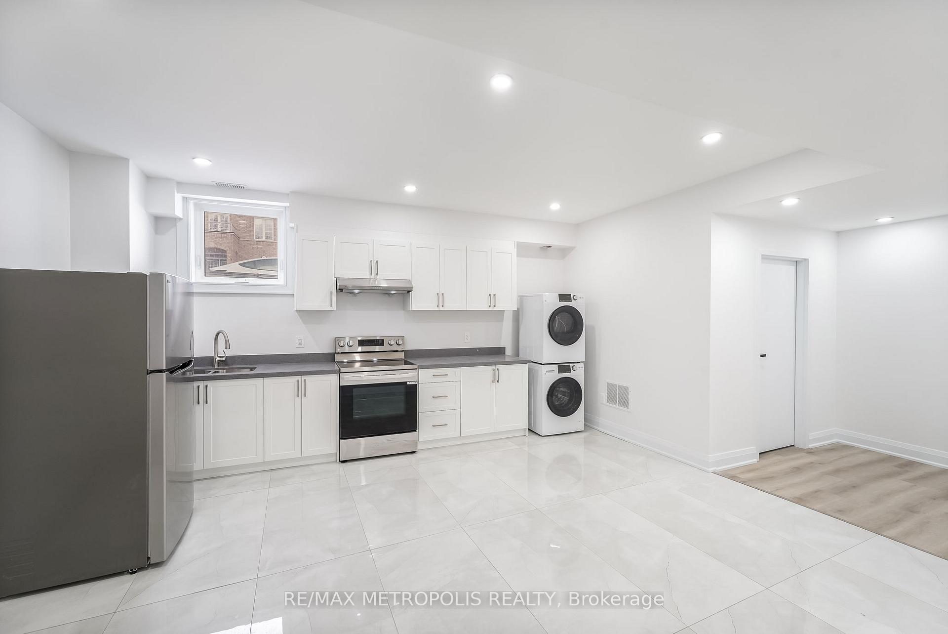 Photo 35 of 20 Hearth Place, Scarborough, Highland Creek — HOMEH