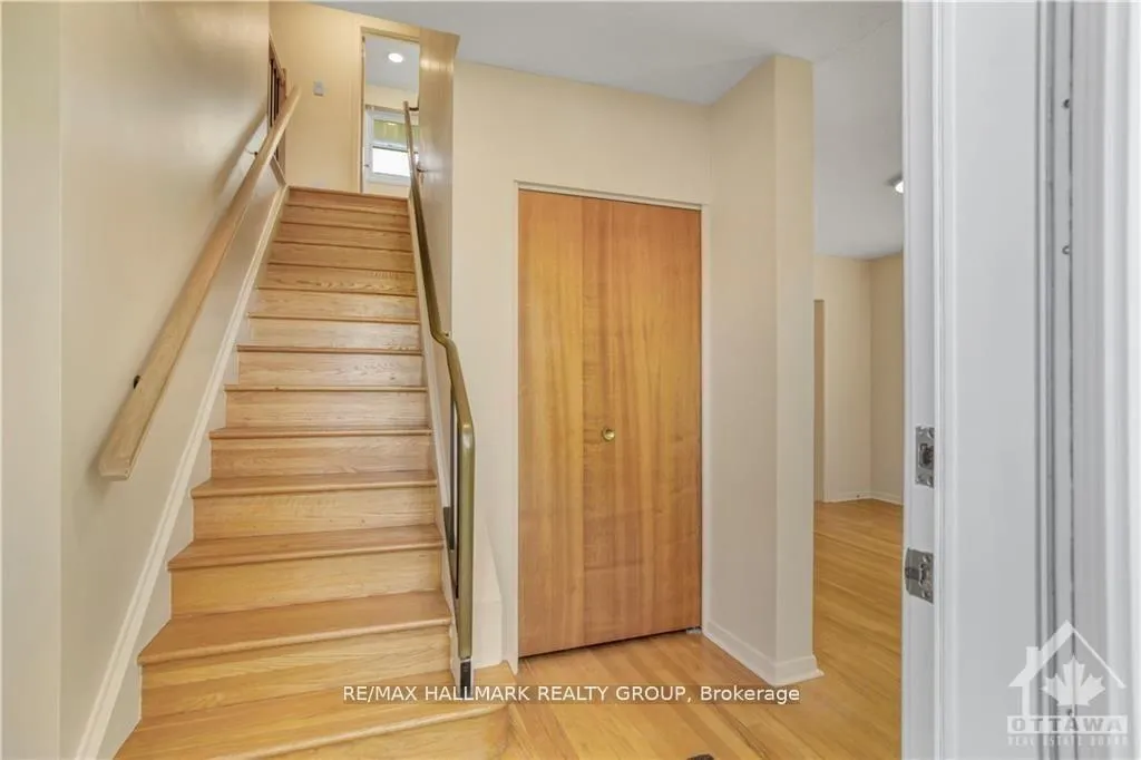 Photo 322 of 714 Buxton Crescent, Ottawa, Riverside Park South — HOMEH