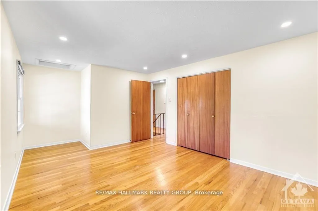 Photo 373 of 714 Buxton Crescent, Ottawa, Riverside Park South — HOMEH