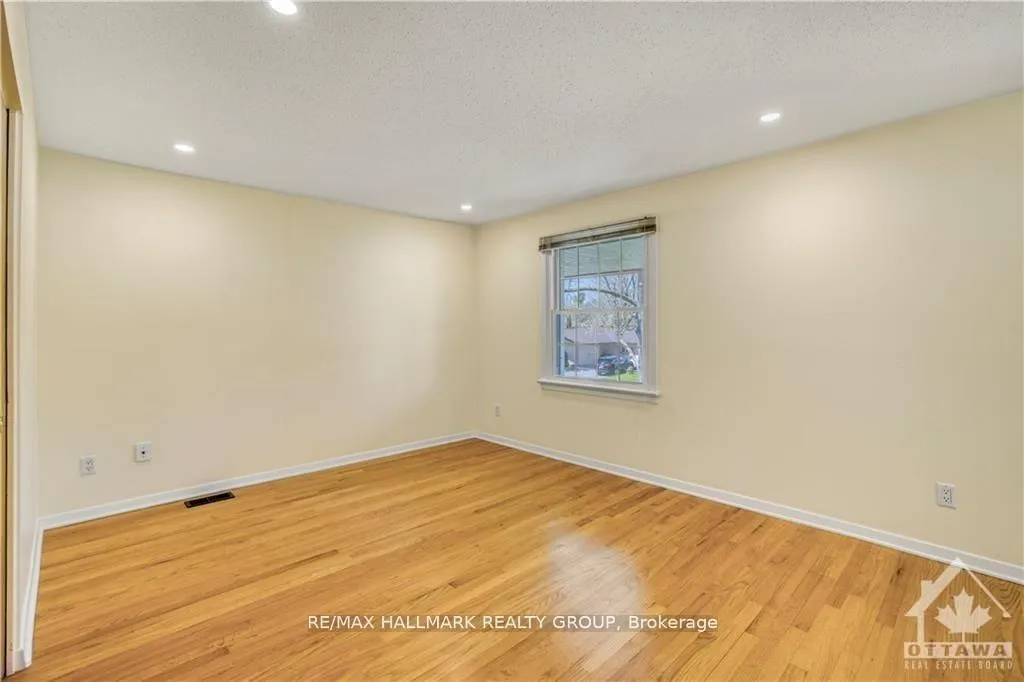 Photo 417 of 714 Buxton Crescent, Ottawa, Riverside Park South — HOMEH