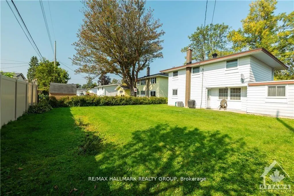 Photo 656 of 714 Buxton Crescent, Ottawa, Riverside Park South — HOMEH