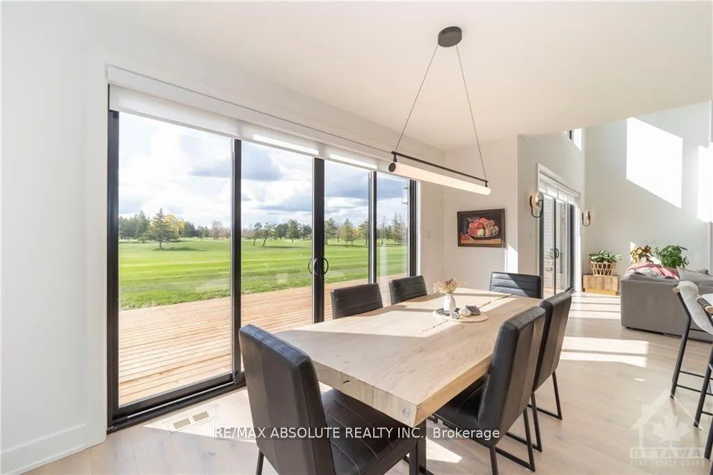 Photo 14 of 17 Trailway Circle, Ottawa, Stittsville (Central) — HOMEH