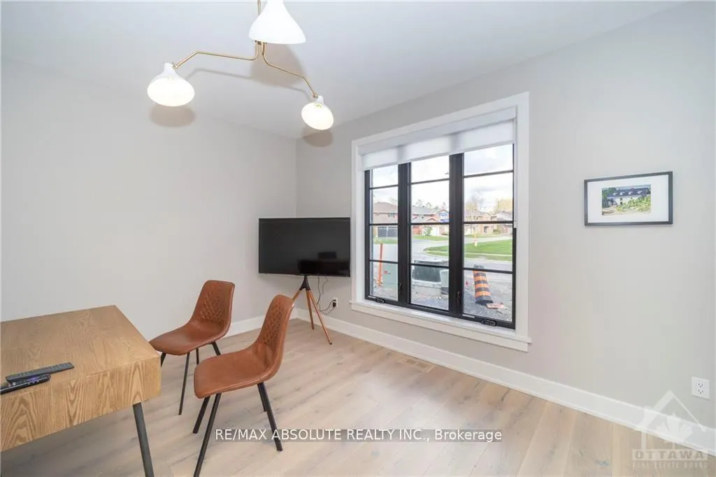 Photo 15 of 17 Trailway Circle, Ottawa, Stittsville (Central) — HOMEH