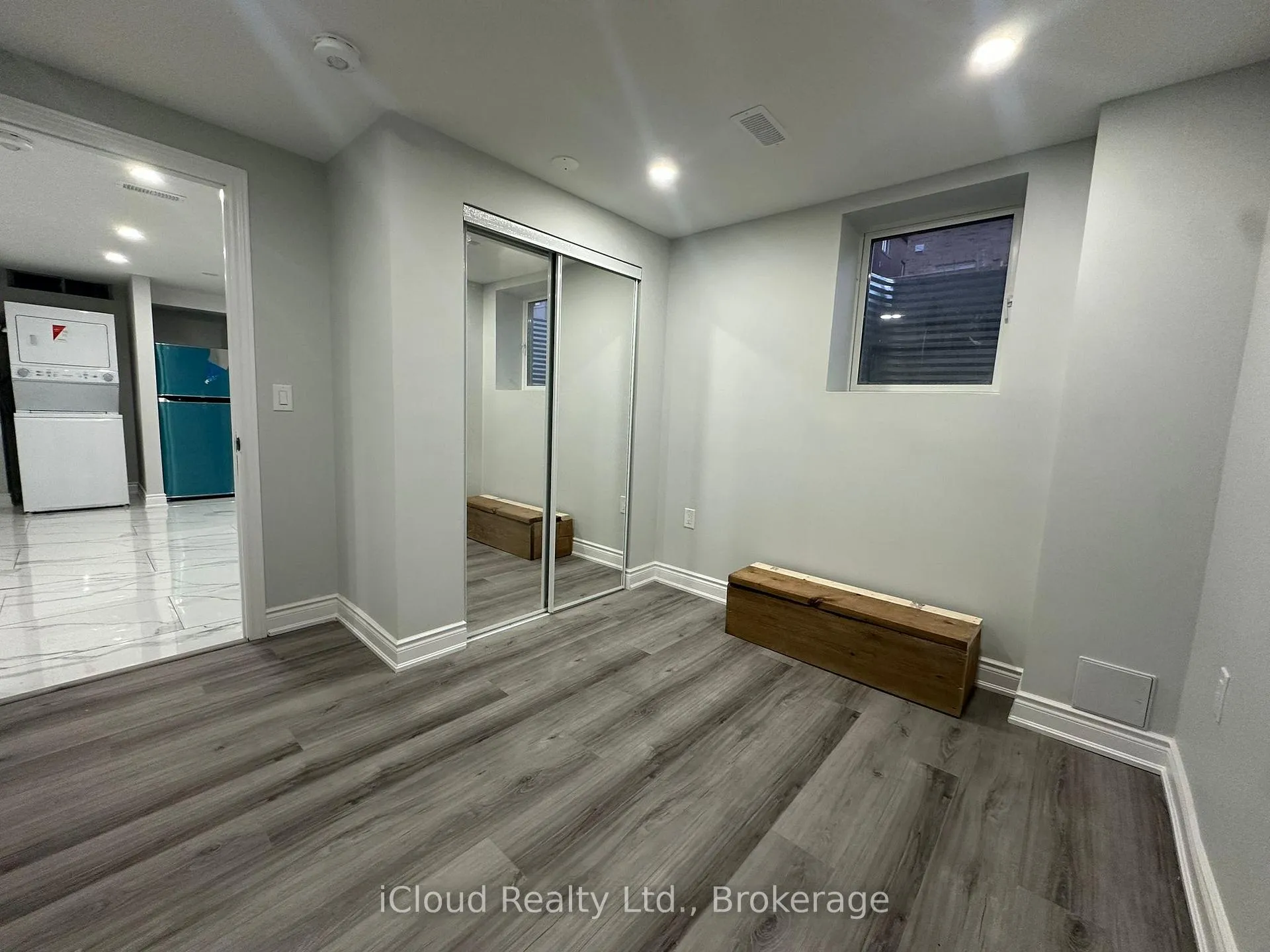 Photo 8 of 13 Raithby Crescent, Ajax, Central East — HOMEH