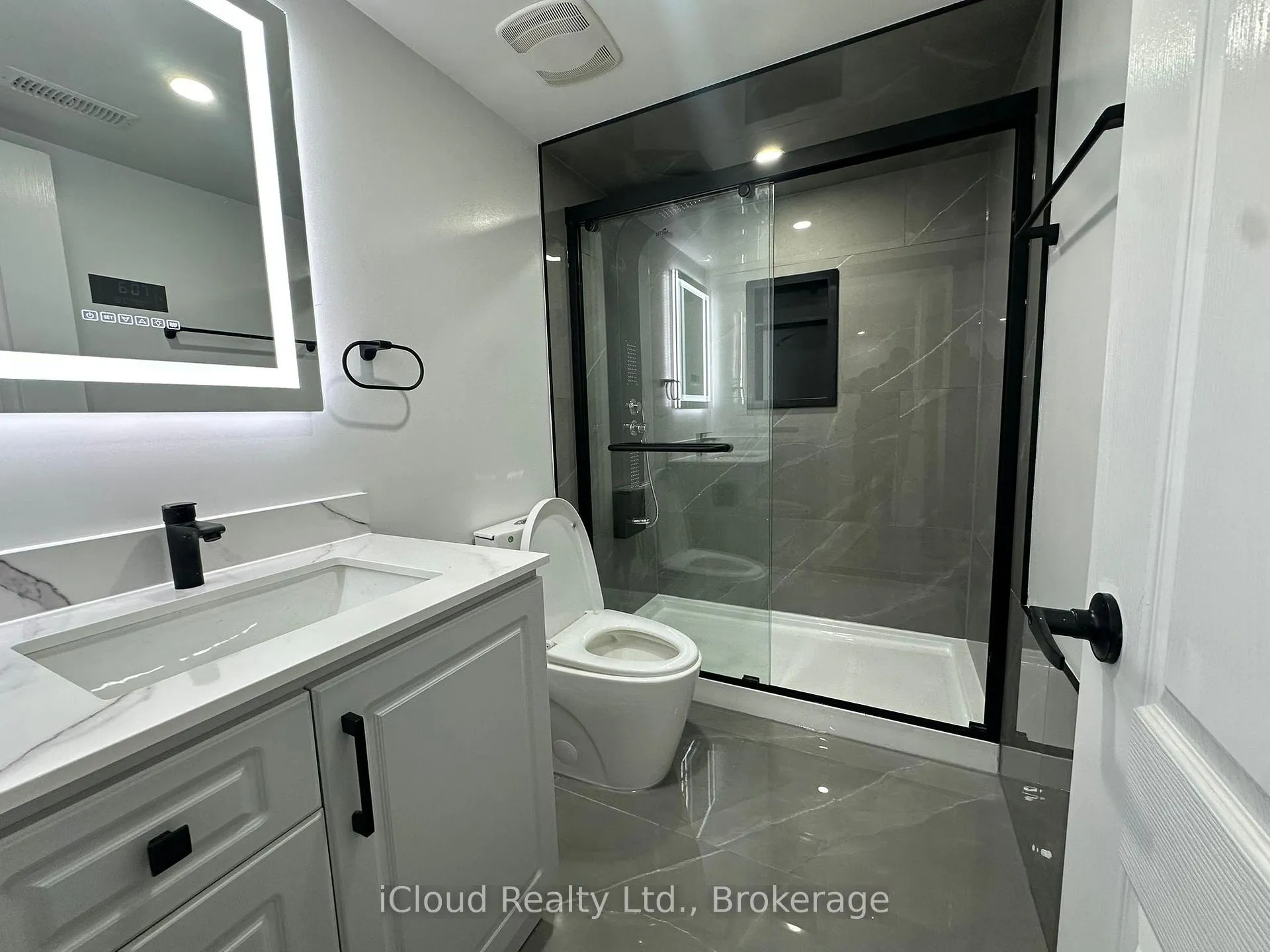 Photo 9 of 13 Raithby Crescent, Ajax, Central East — HOMEH
