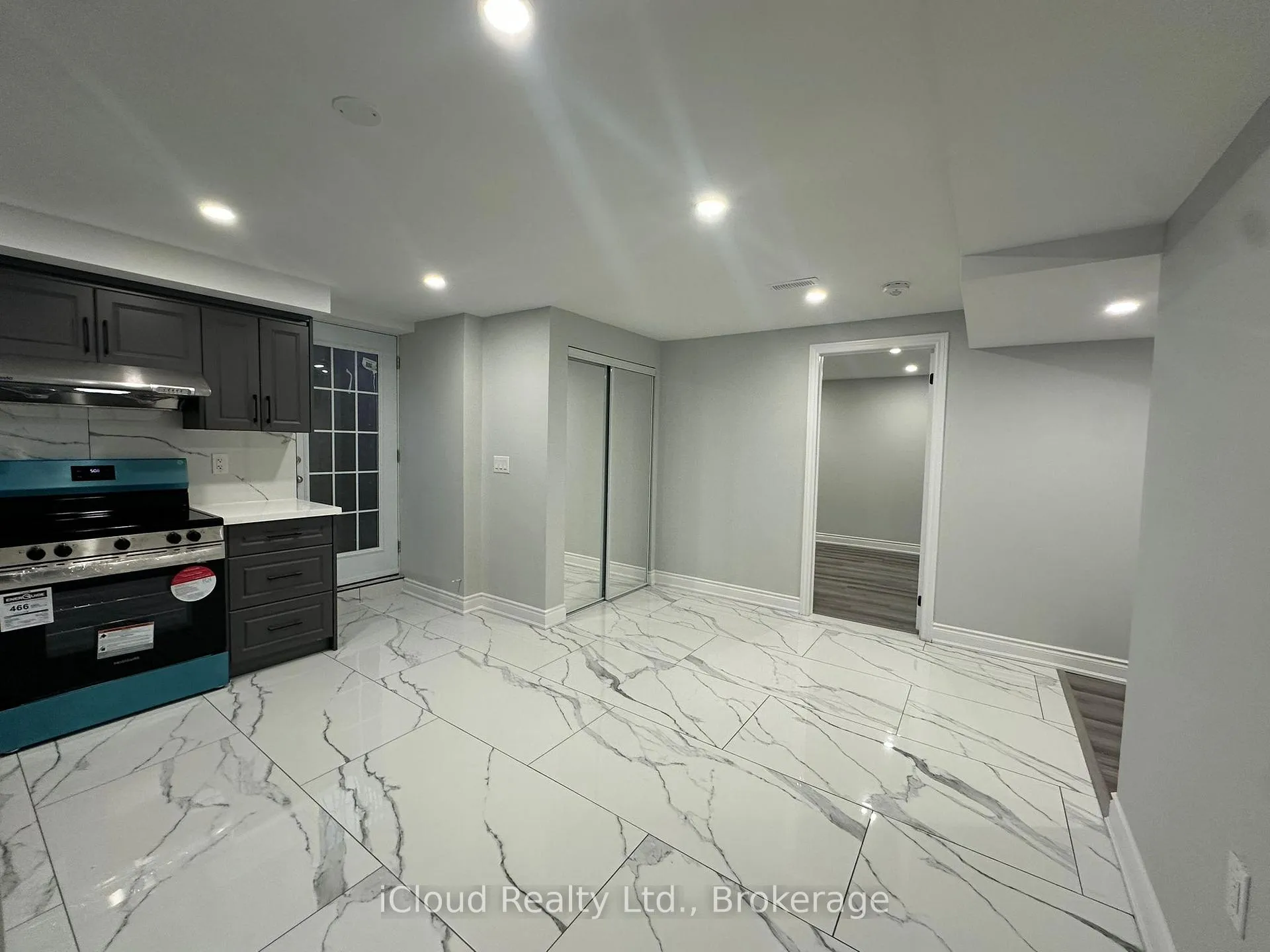 Photo 14 of 13 Raithby Crescent, Ajax, Central East — HOMEH