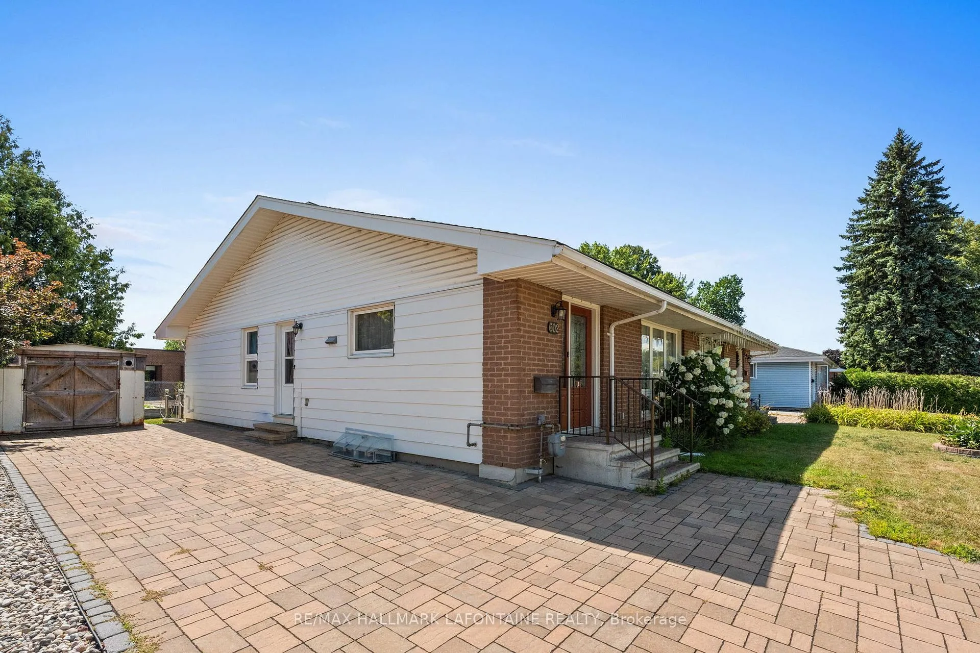 Photo 114 of 602 Eastvale Drive, Ottawa, Beacon Hill North — HOMEH