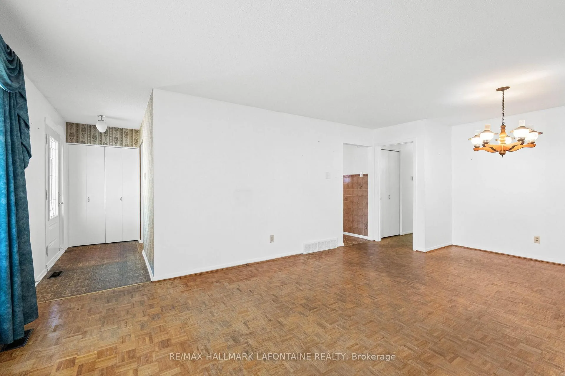 Photo 321 of 602 Eastvale Drive, Ottawa, Beacon Hill North — HOMEH