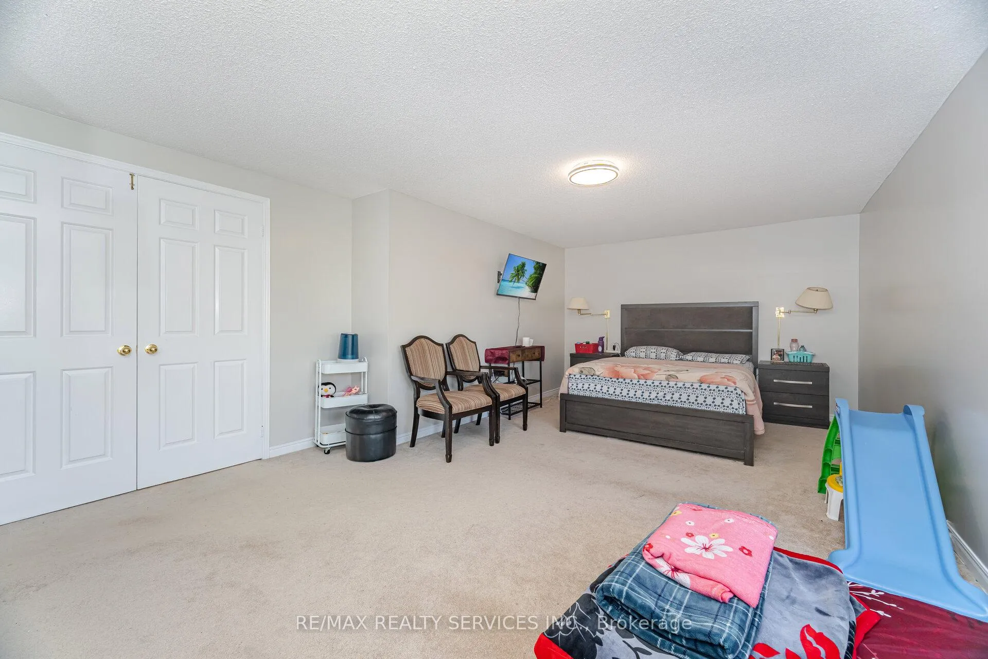 Photo 638 of 14 Milner Crescent, Ajax, South West — HOMEH