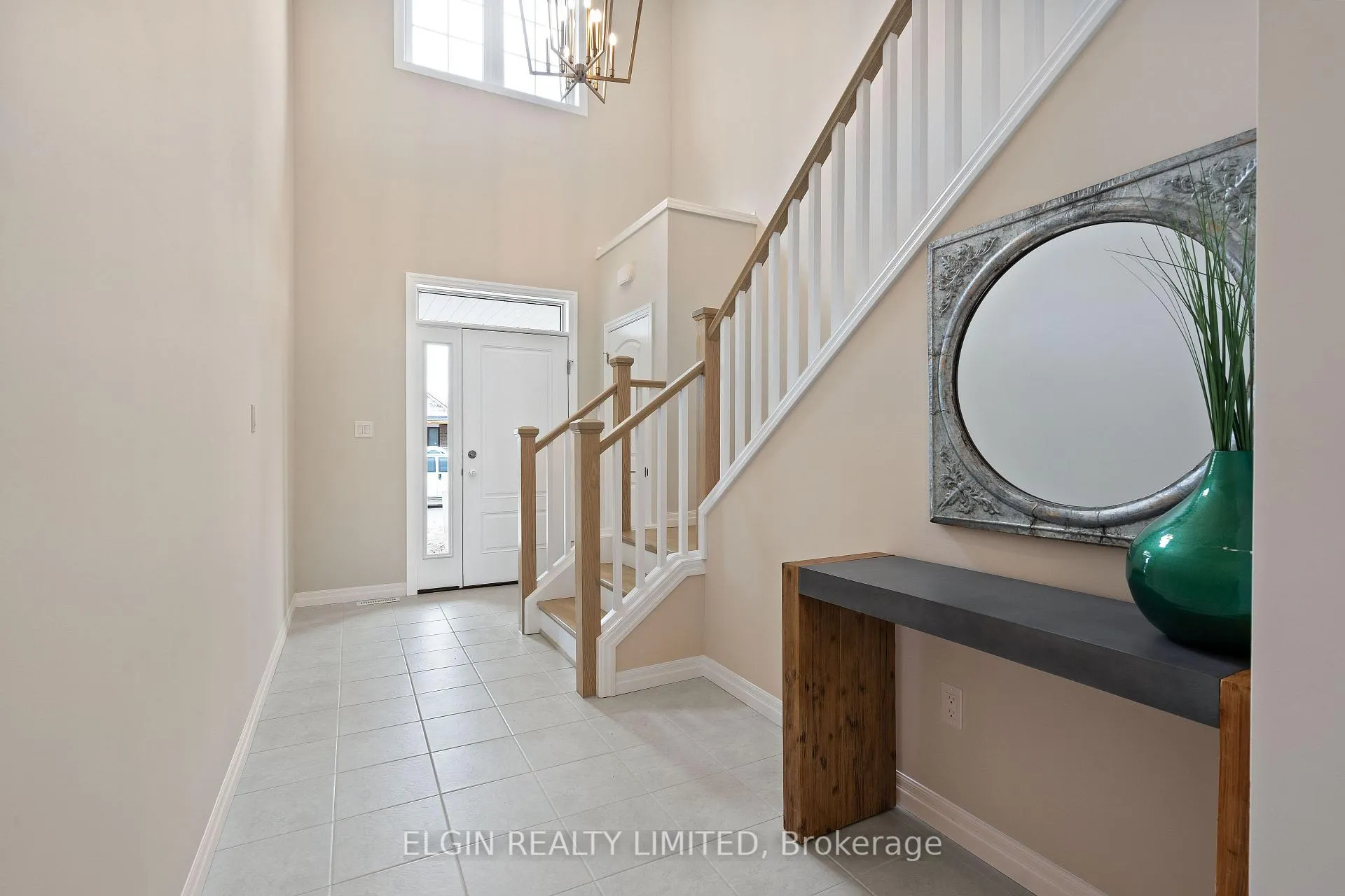 Photo 3 of 29 Hemlock Crescent, Aylmer — HOMEH