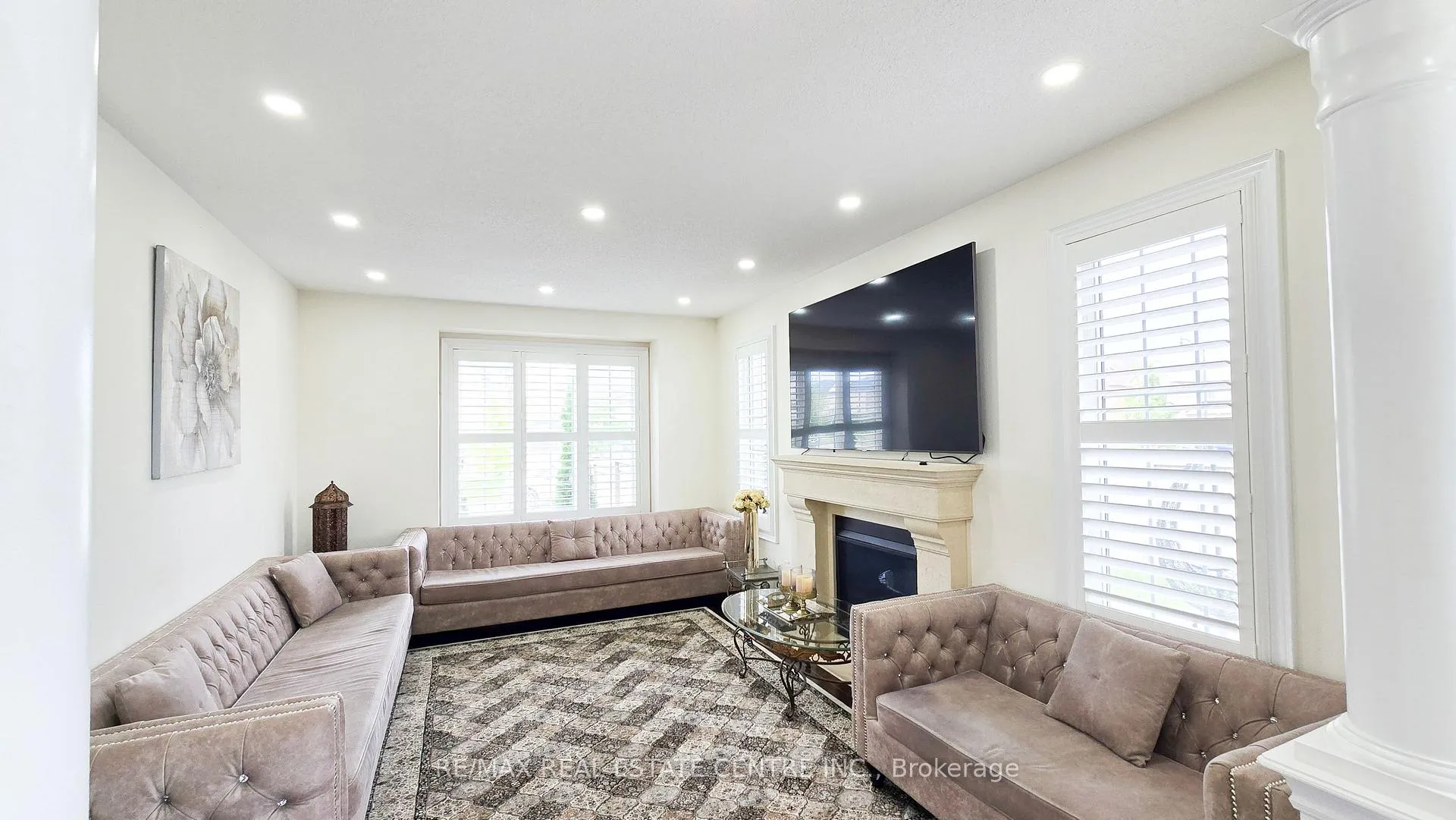 Photo 8 of 2 Buchanan Crescent, Brampton, Credit Valley — HOMEH