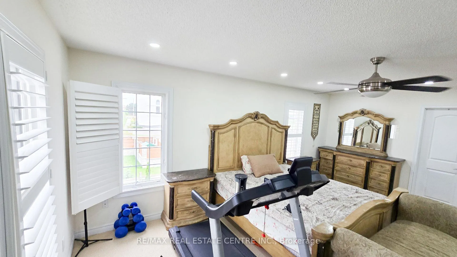 Photo 26 of 2 Buchanan Crescent, Brampton, Credit Valley — HOMEH