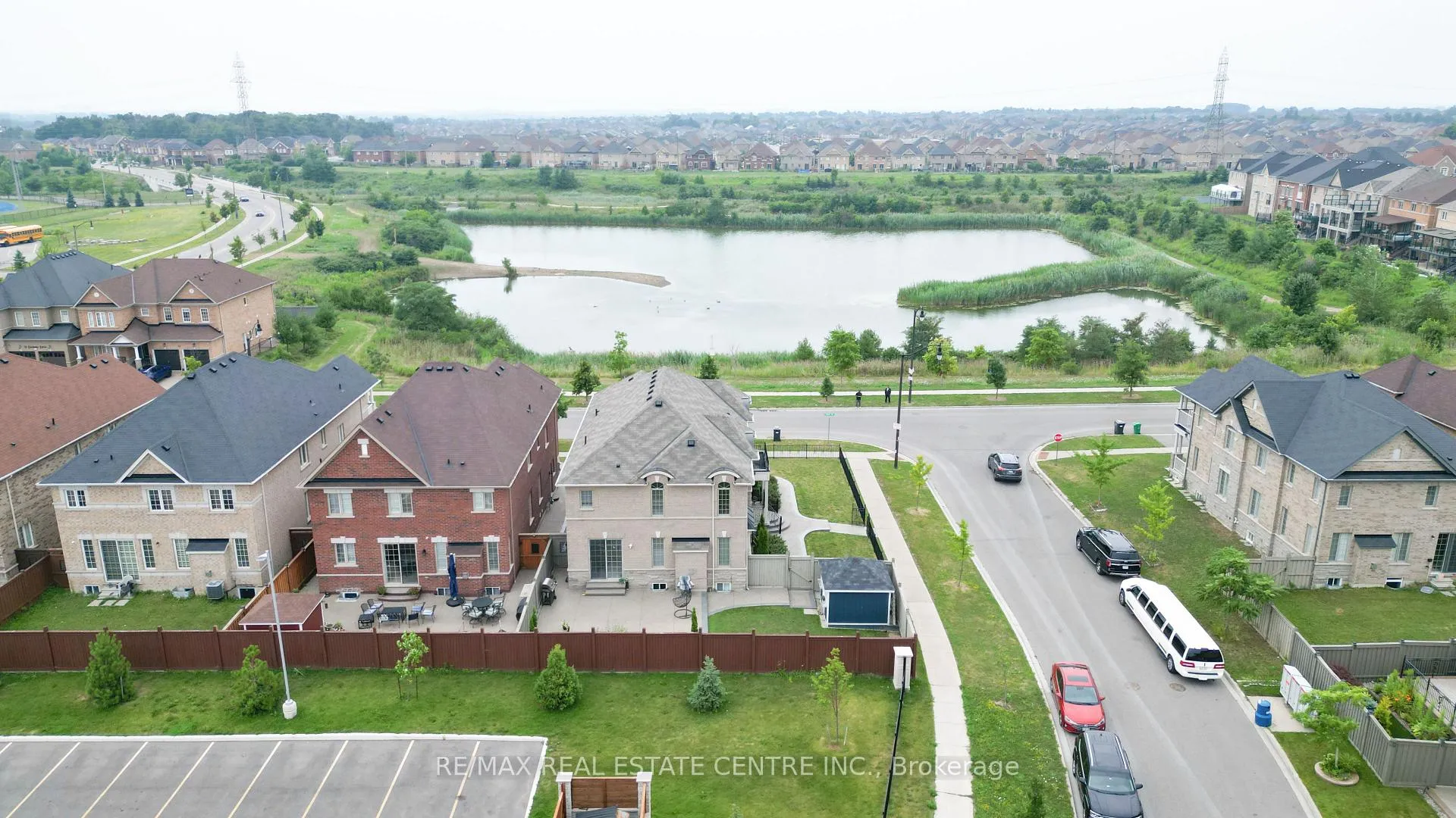Photo 50 of 2 Buchanan Crescent, Brampton, Credit Valley — HOMEH
