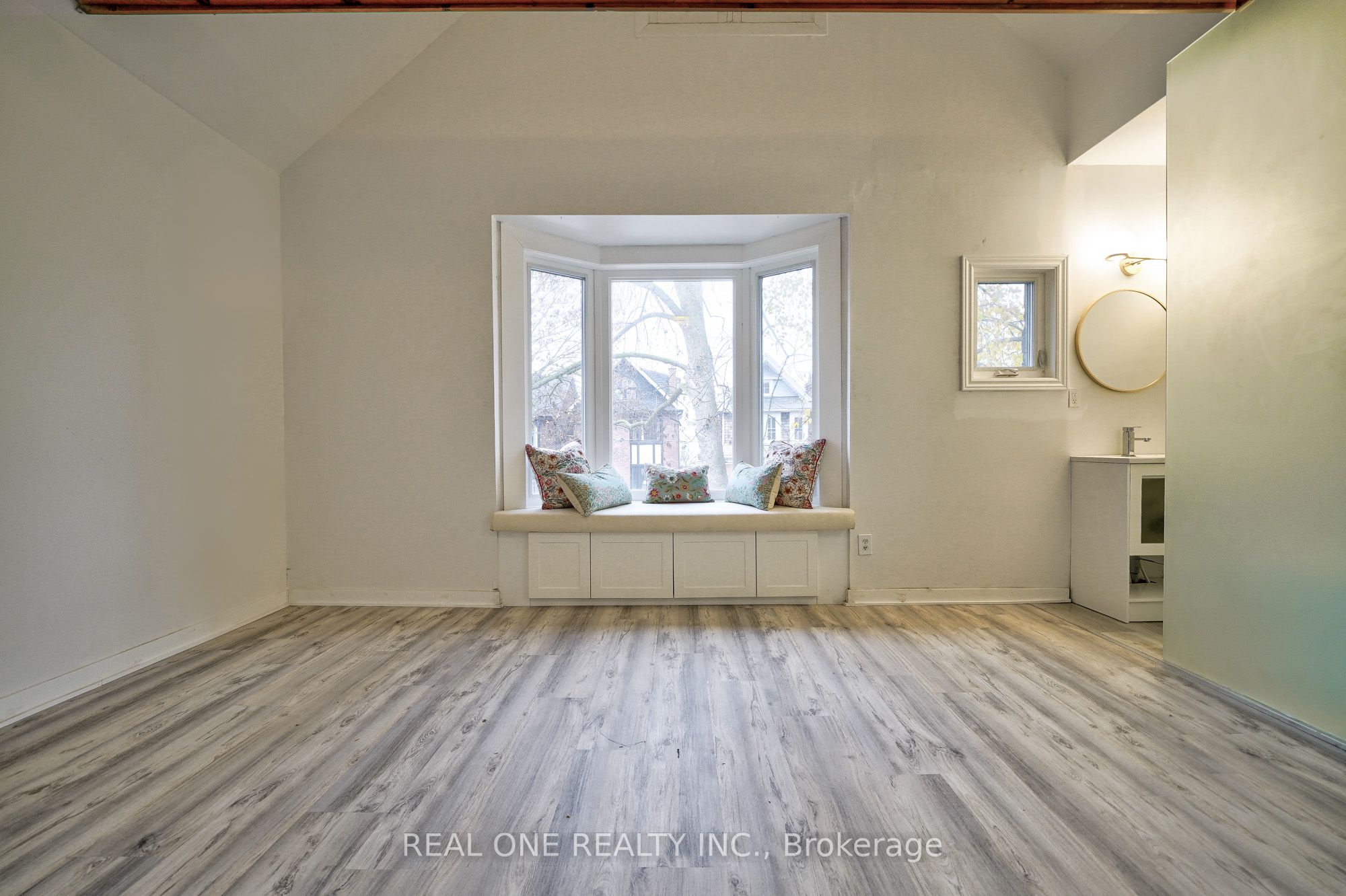 Photo 63 of Unit Upper, 19 Condor Avenue, Toronto, Blake-Jones — HOMEH