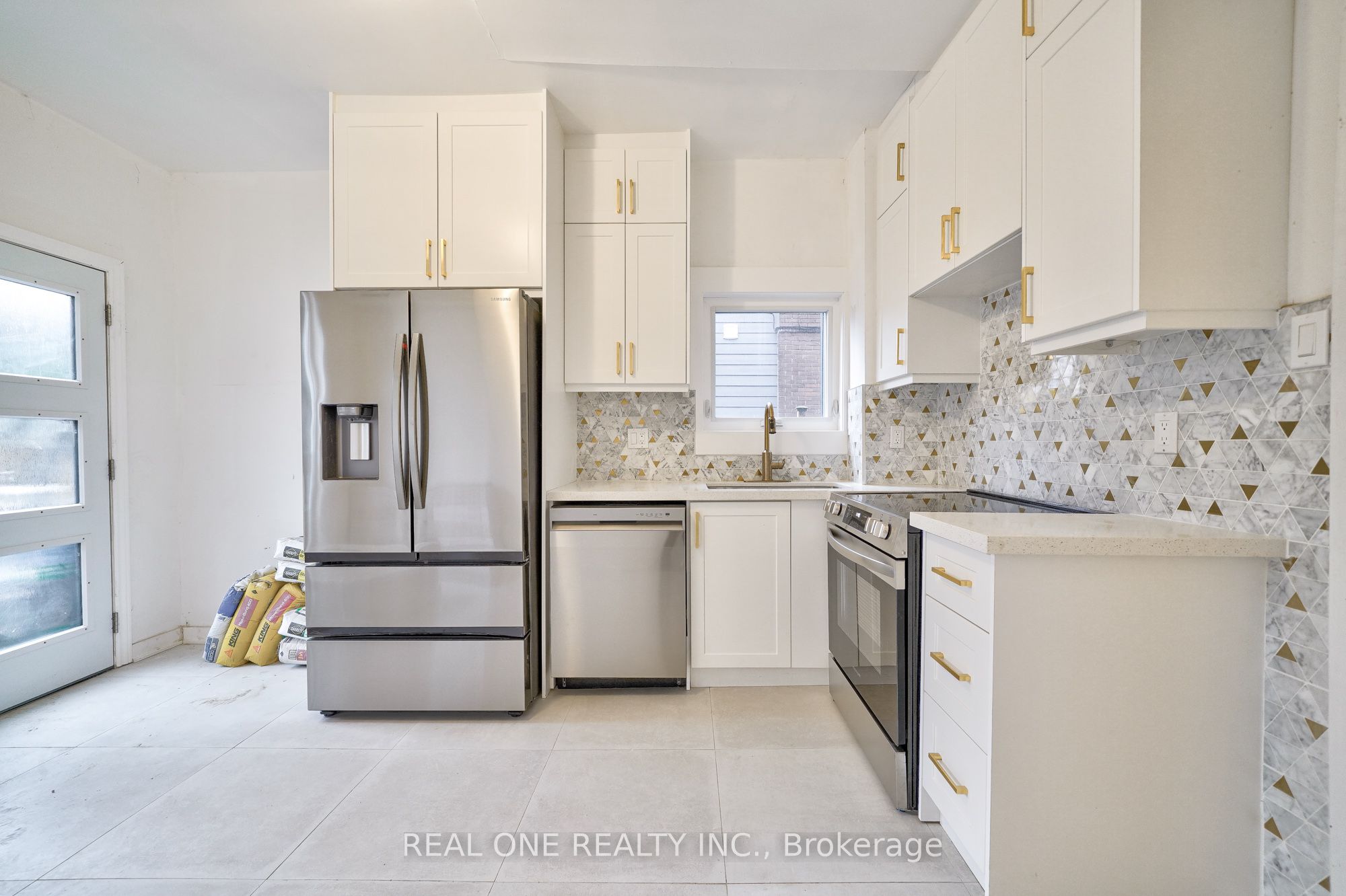 Photo 55 of Unit Upper, 19 Condor Avenue, Toronto, Blake-Jones — HOMEH
