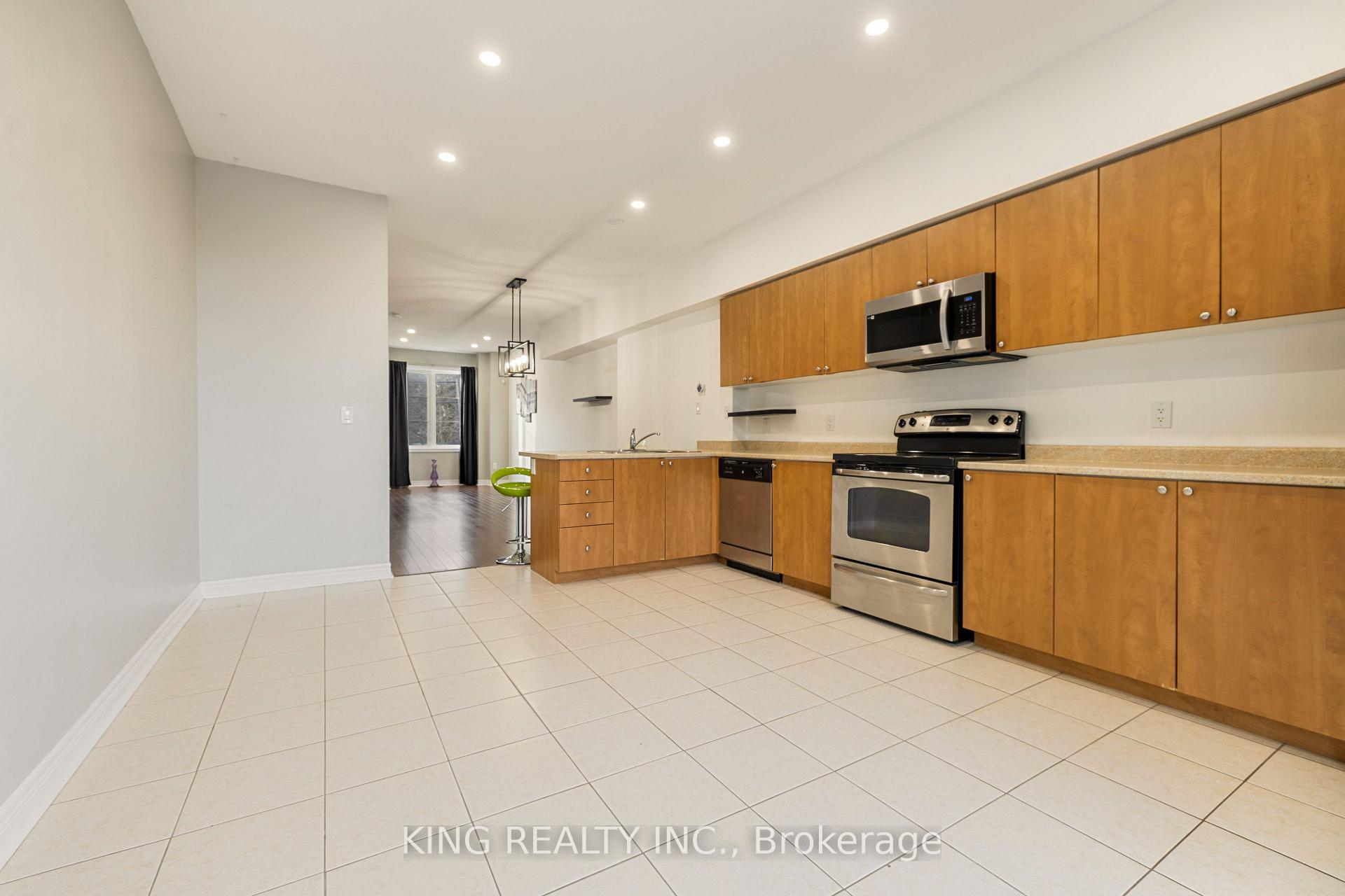 Photo 4 of 157A Galloway Road, Scarborough, West Hill — HOMEH